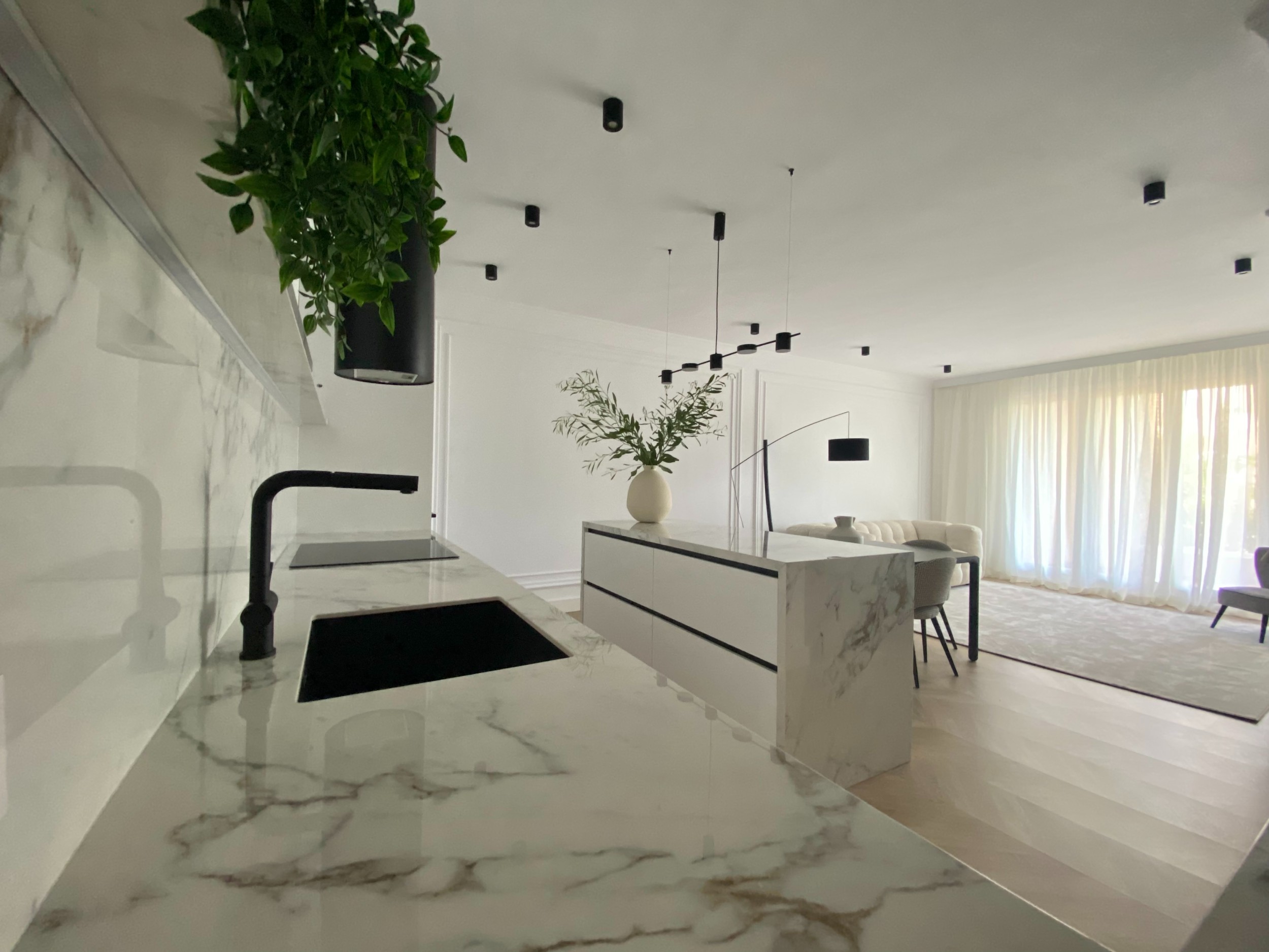 3 Bedroom Apartment in Estepona - Photo 9
