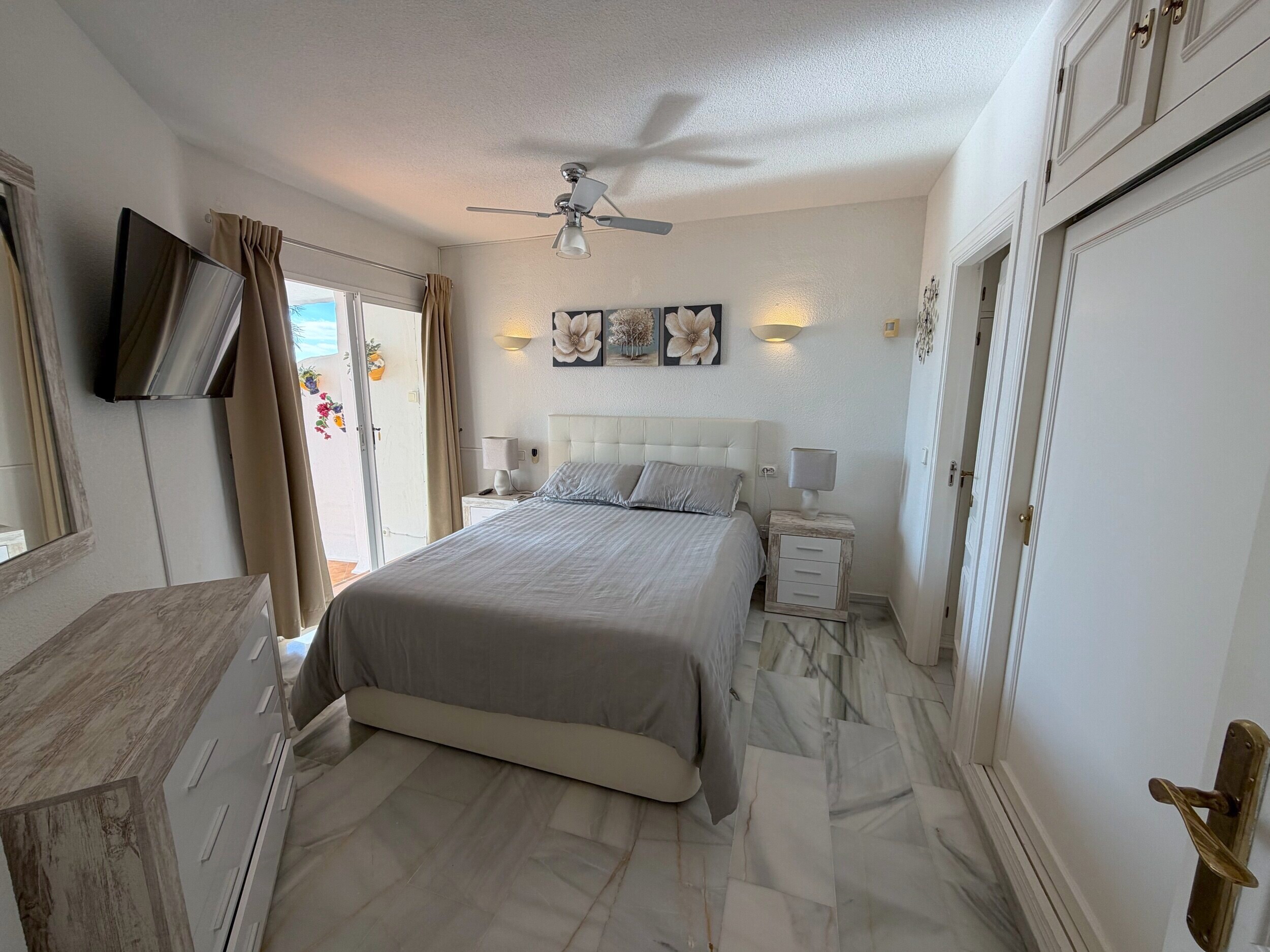 2 Bedroom Apartment in Mijas - Фото 4
