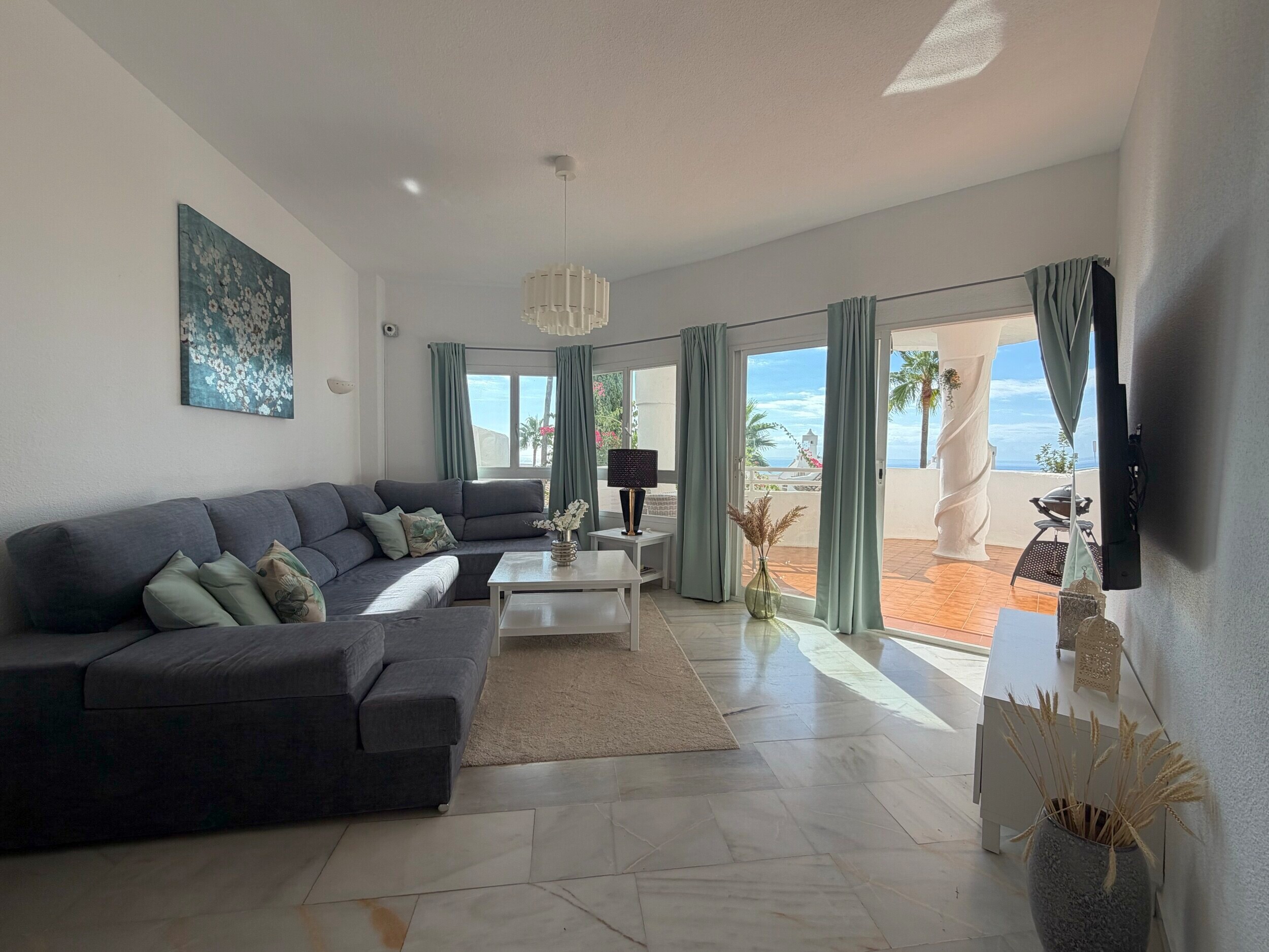 2 Bedroom Apartment in Mijas - Фото 2