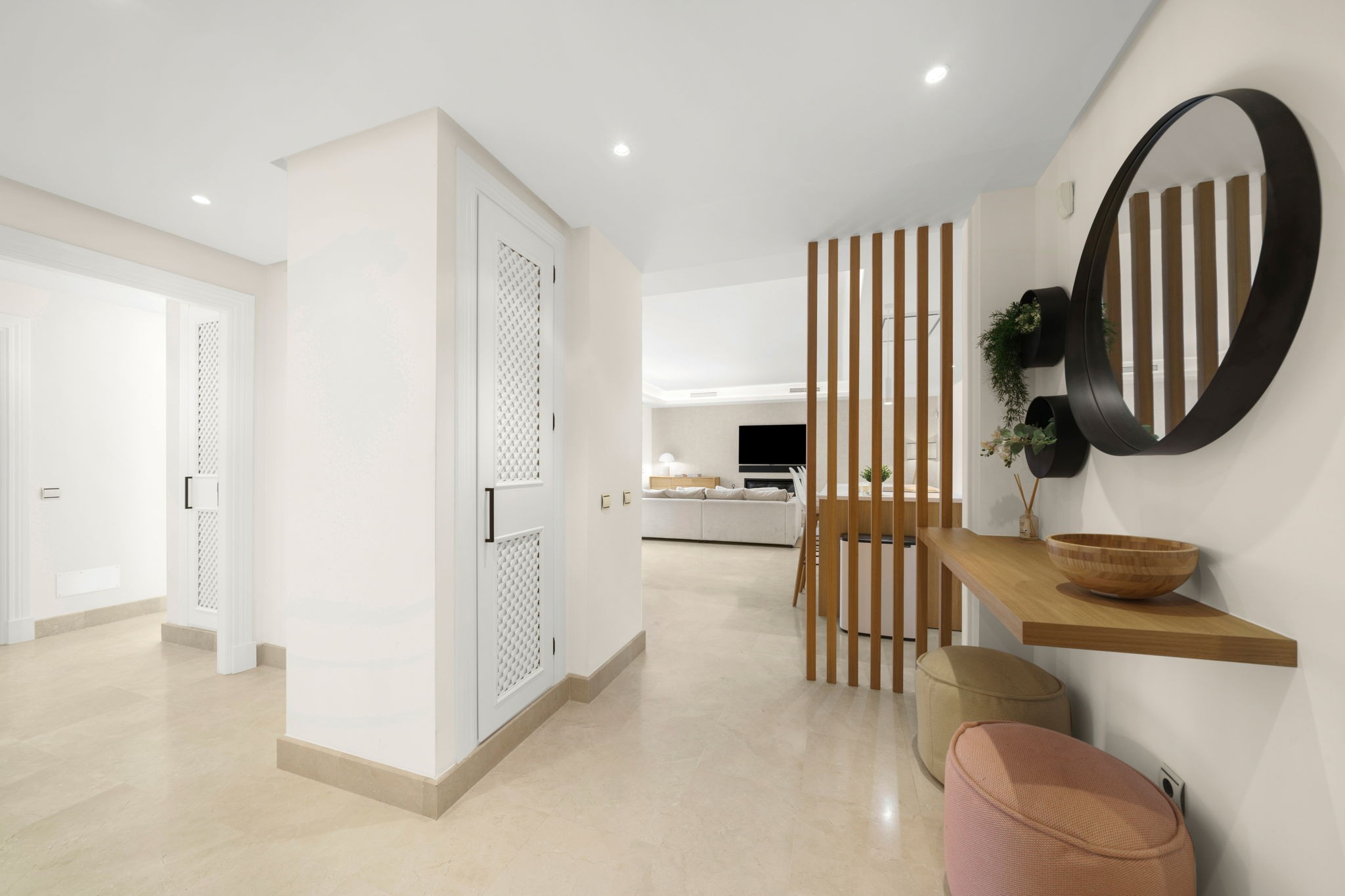 4 Bedroom Apartment in Marbella - Photo 2