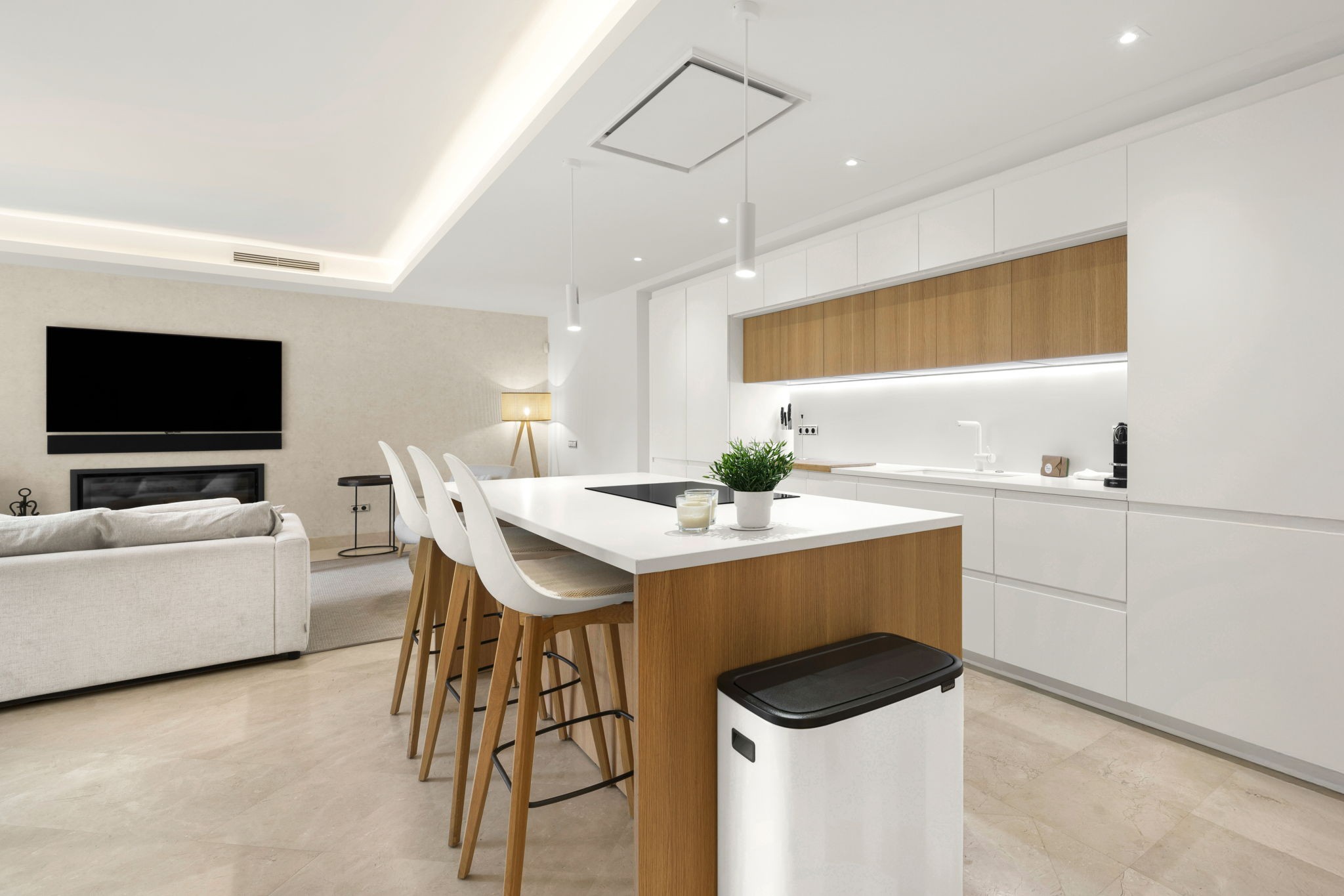 4 Bedroom Apartment in Marbella - Photo 7