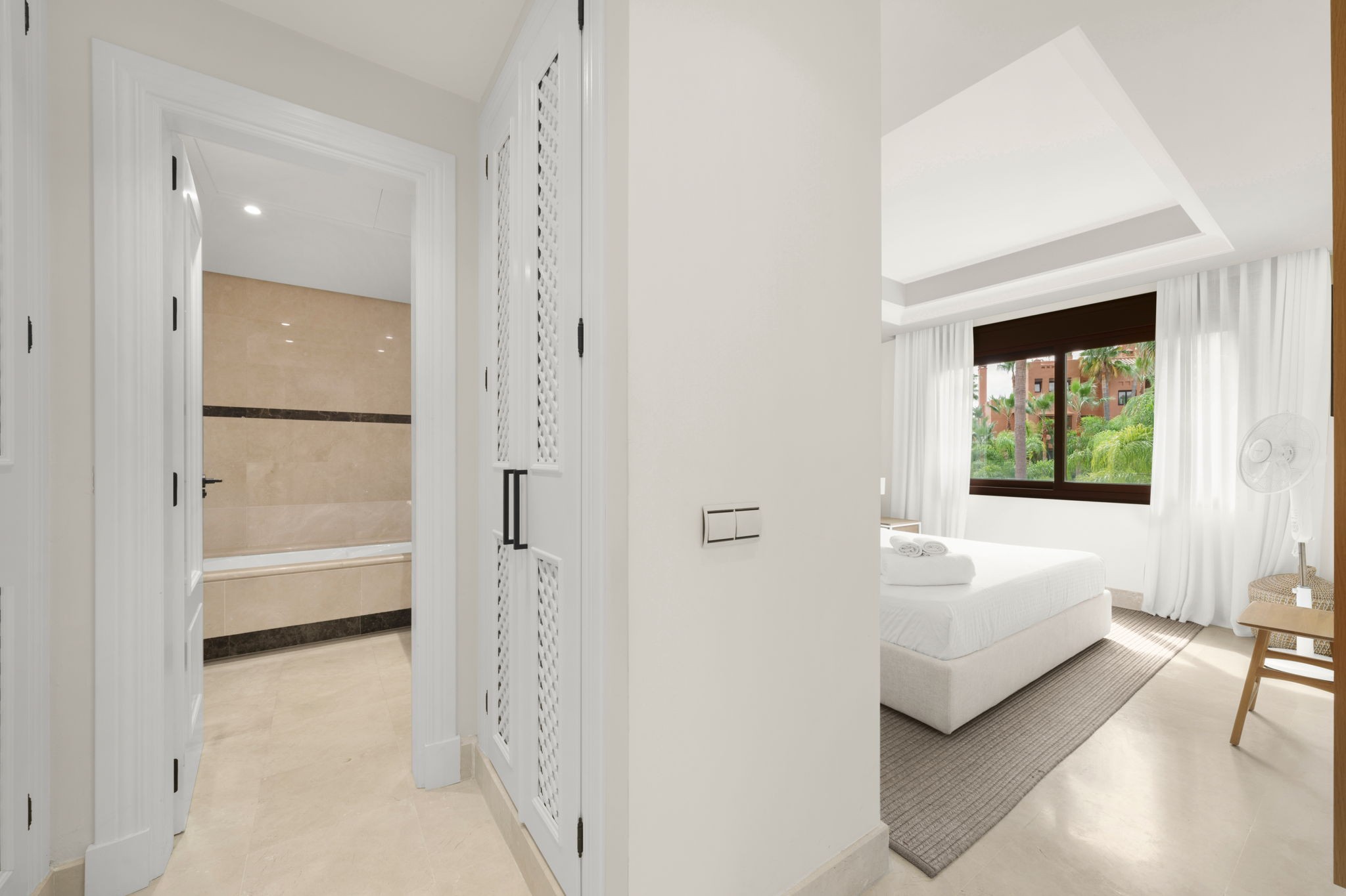 4 Bedroom Apartment in Marbella - Photo 21