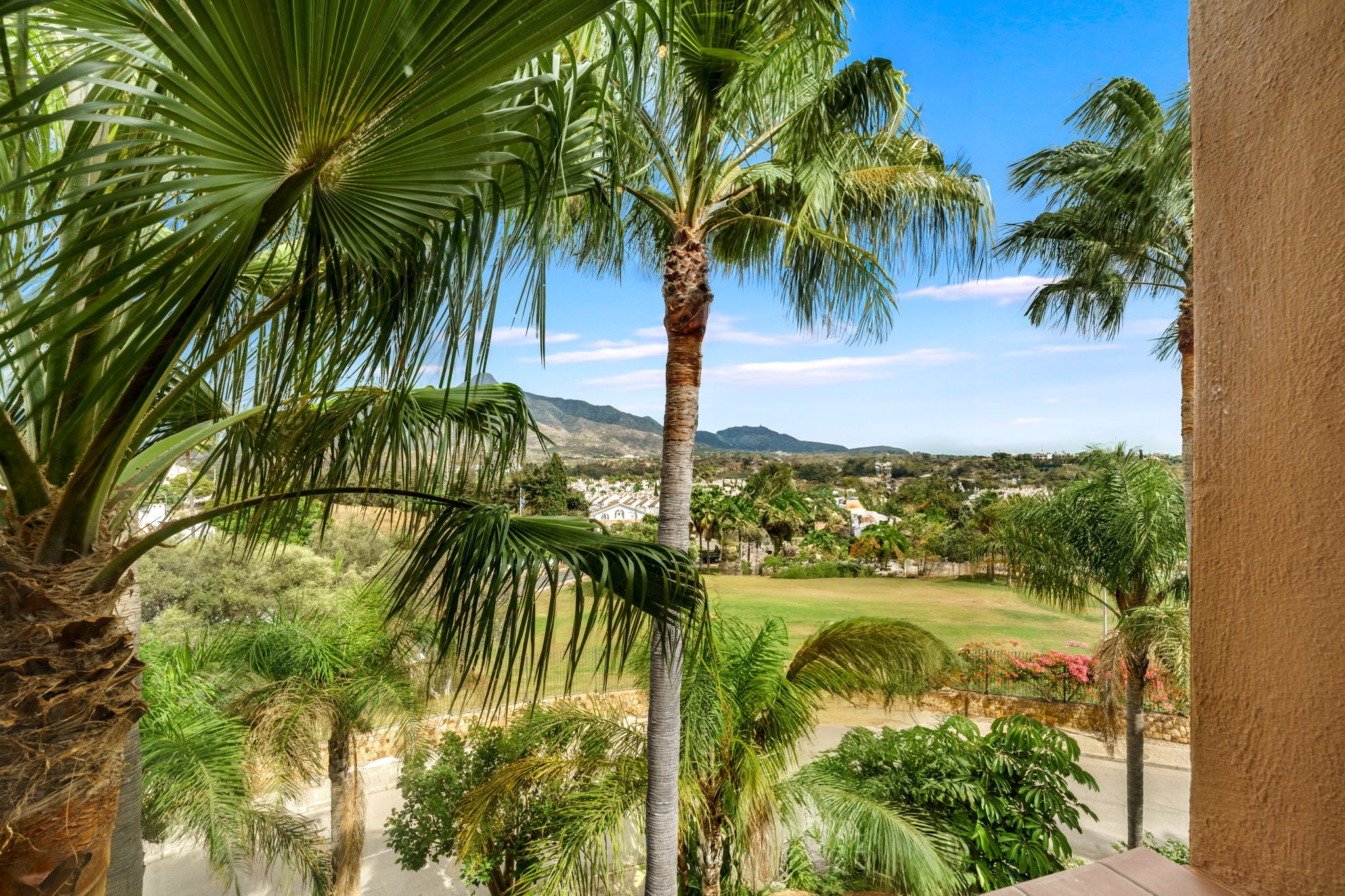 4 Bedroom Apartment in Marbella - Photo 37
