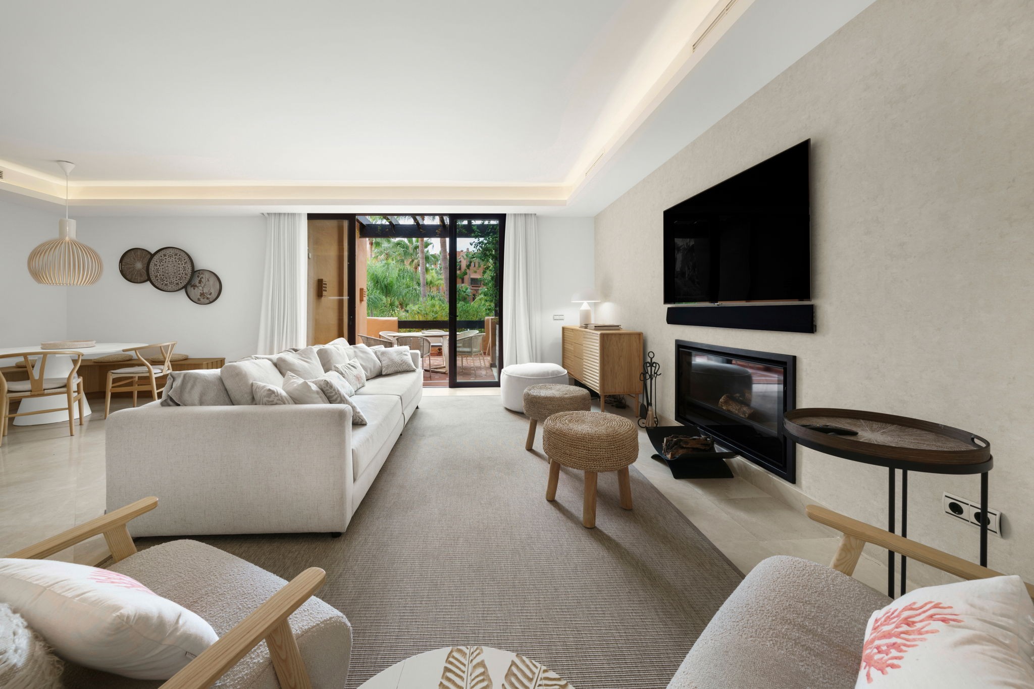 4 Bedroom Apartment in Marbella - Photo 4