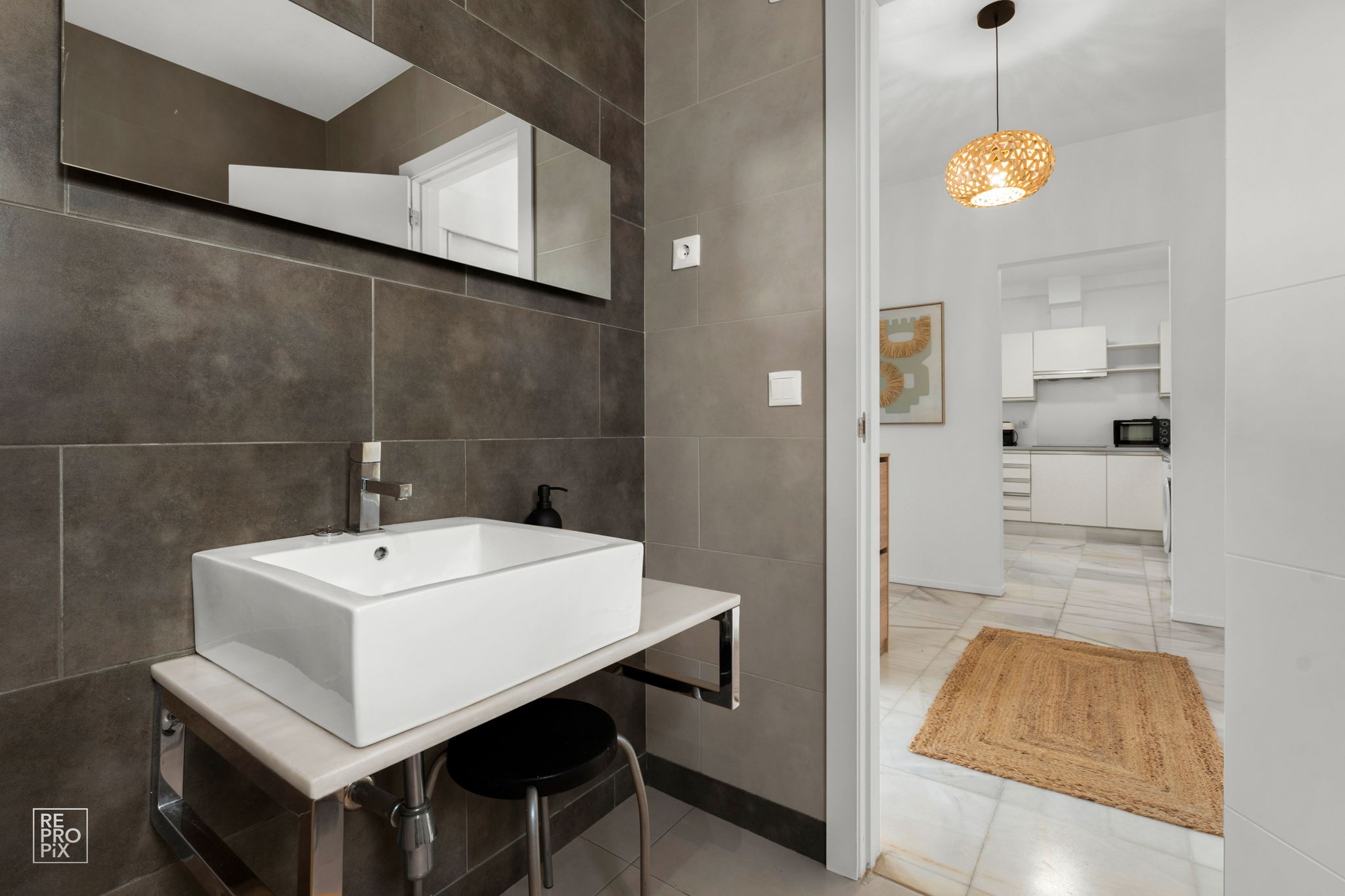 1 Bedroom Apartment in Marbella - Photo 17