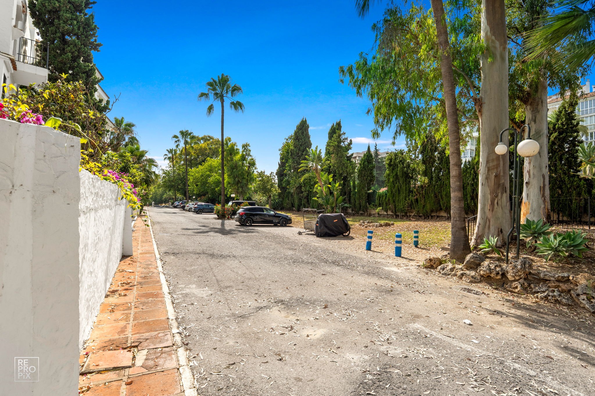 1 Bedroom Apartment in Marbella - Photo 31