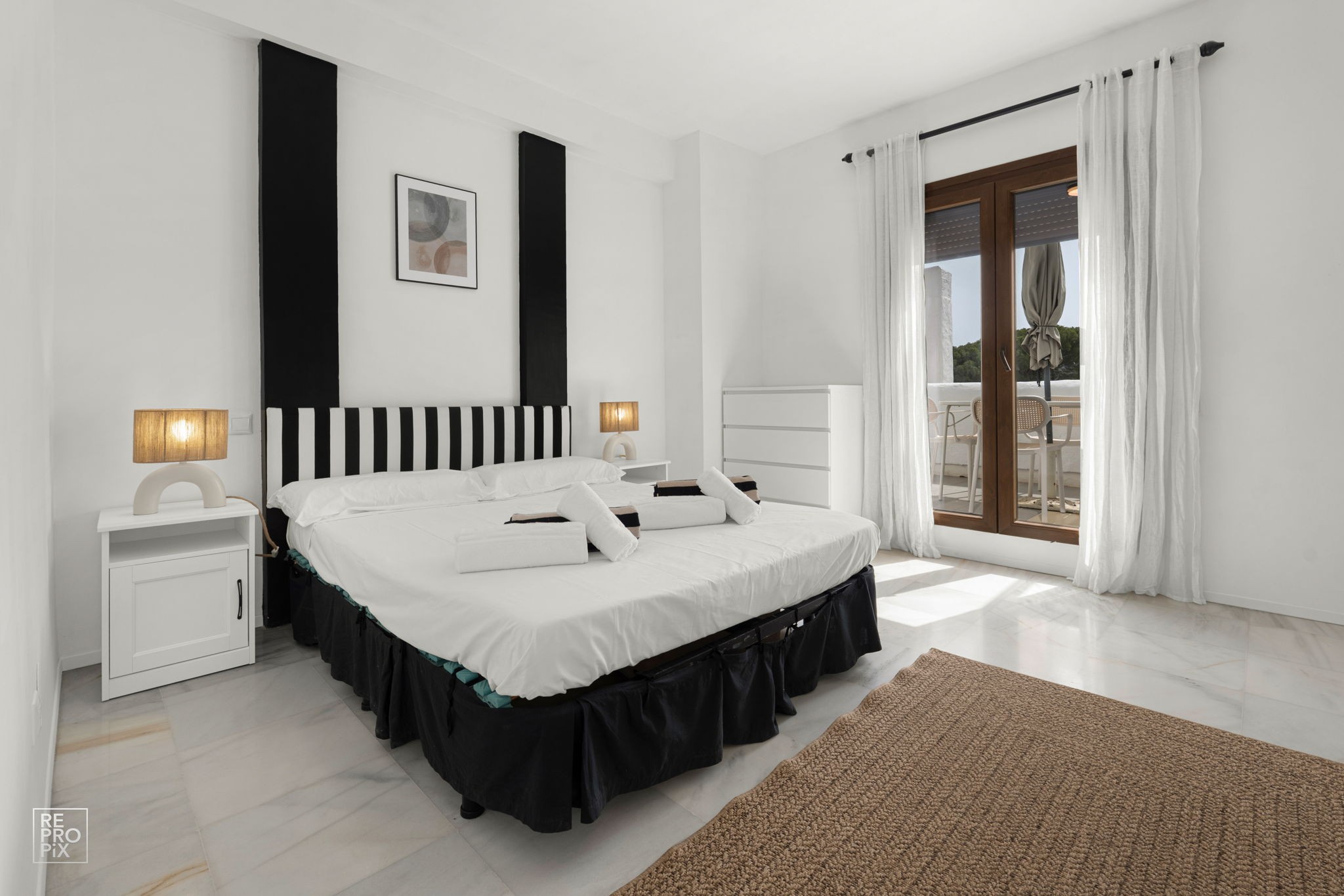1 Bedroom Apartment in Marbella - Photo 14