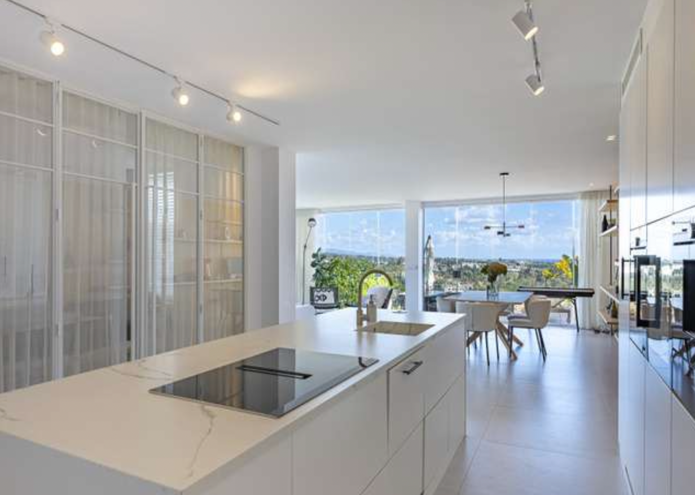 3 Bedroom Apartment in Marbella - Photo 28