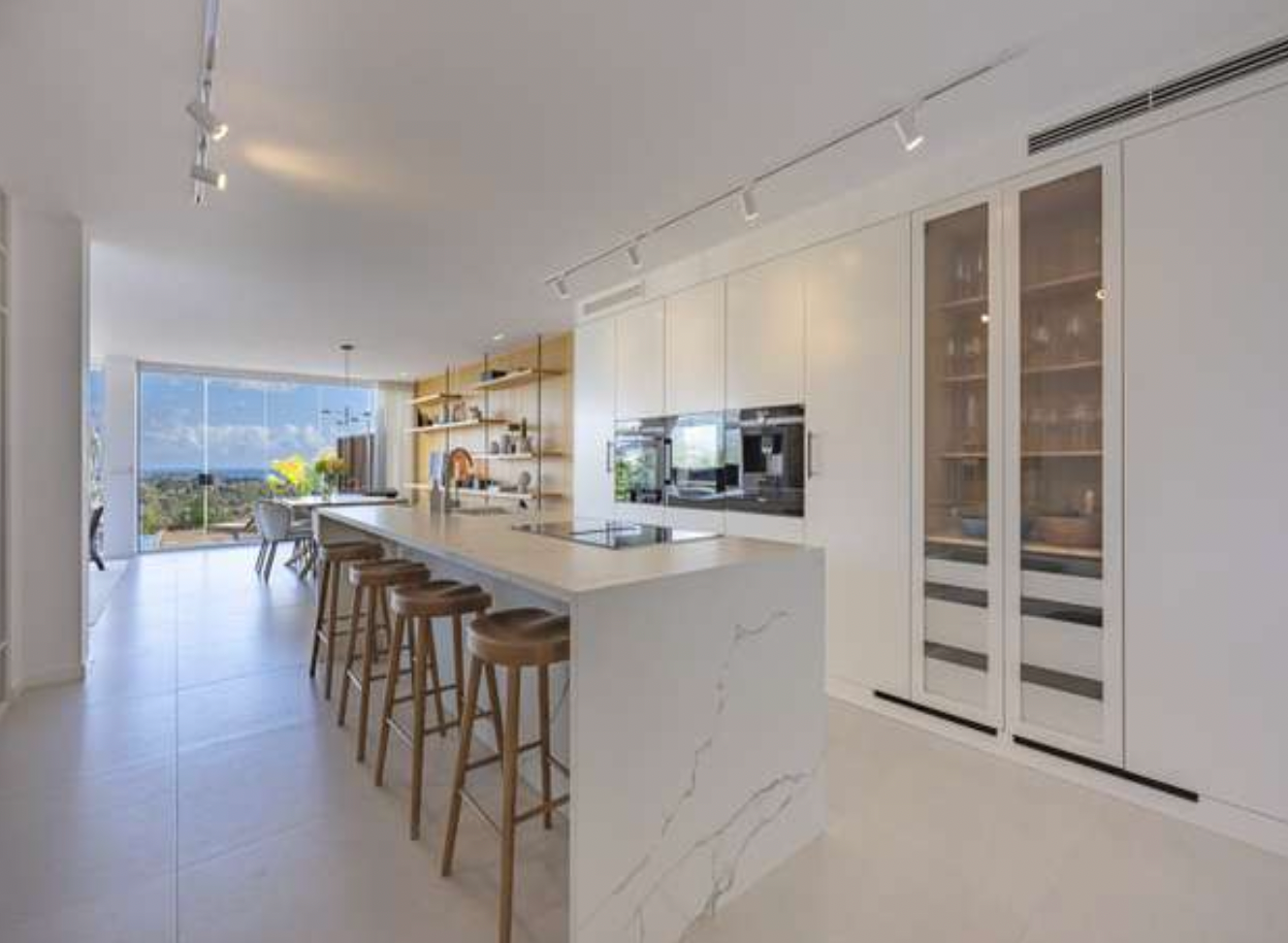 3 Bedroom Apartment in Marbella - Photo 29
