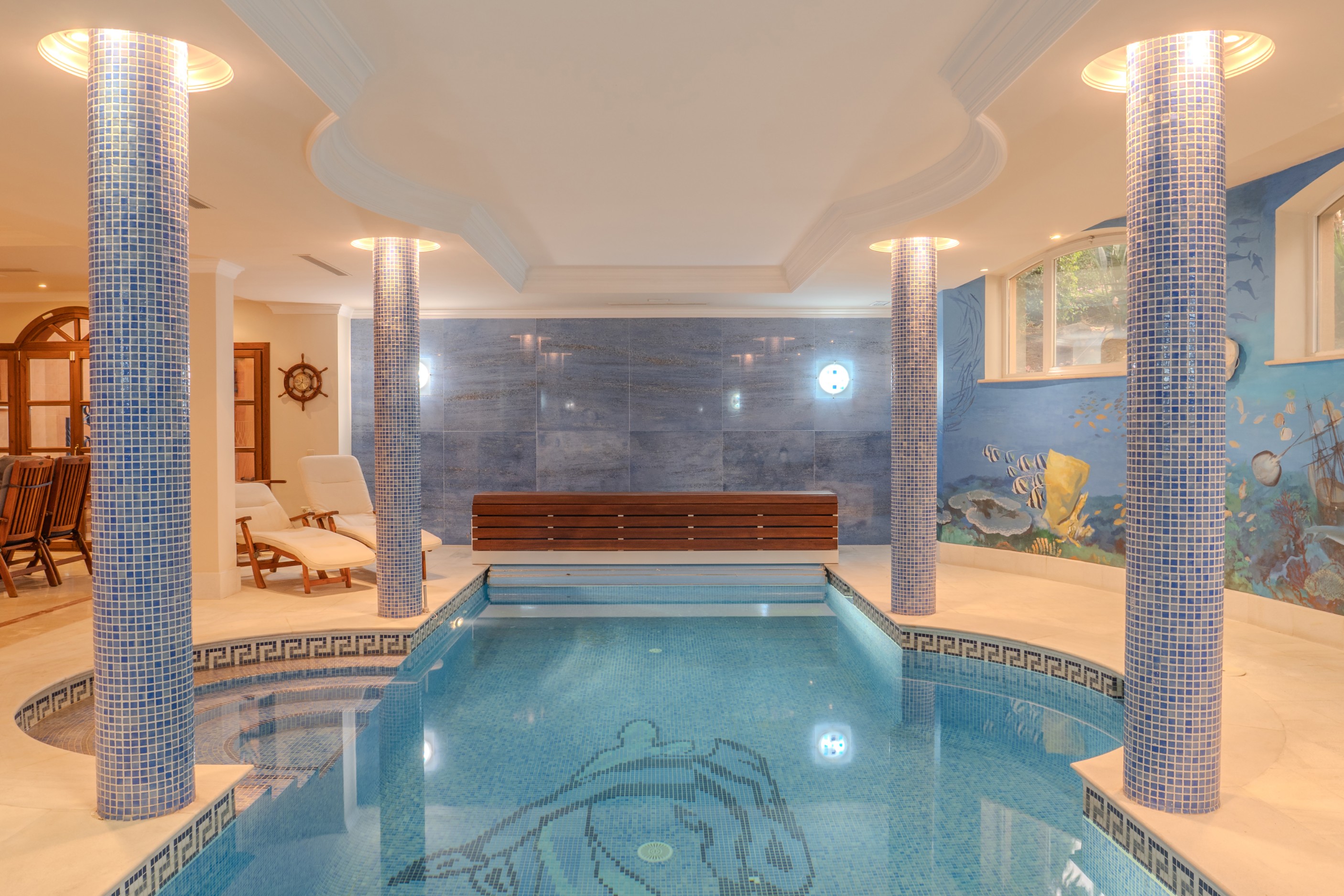 6 Bedroom Villa in Marbella - Photo 24