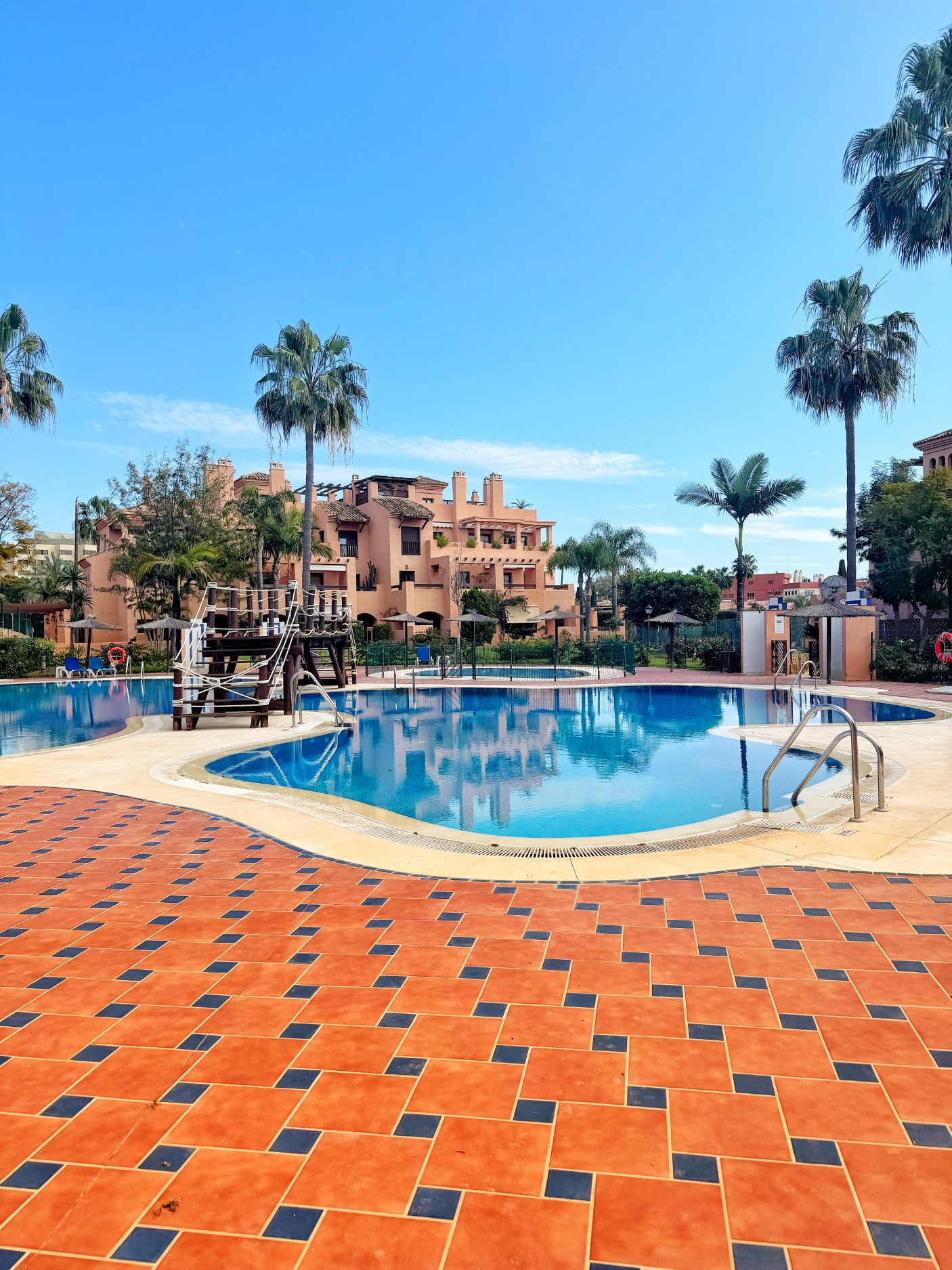2 Bedroom Apartment in Estepona - Photo 24