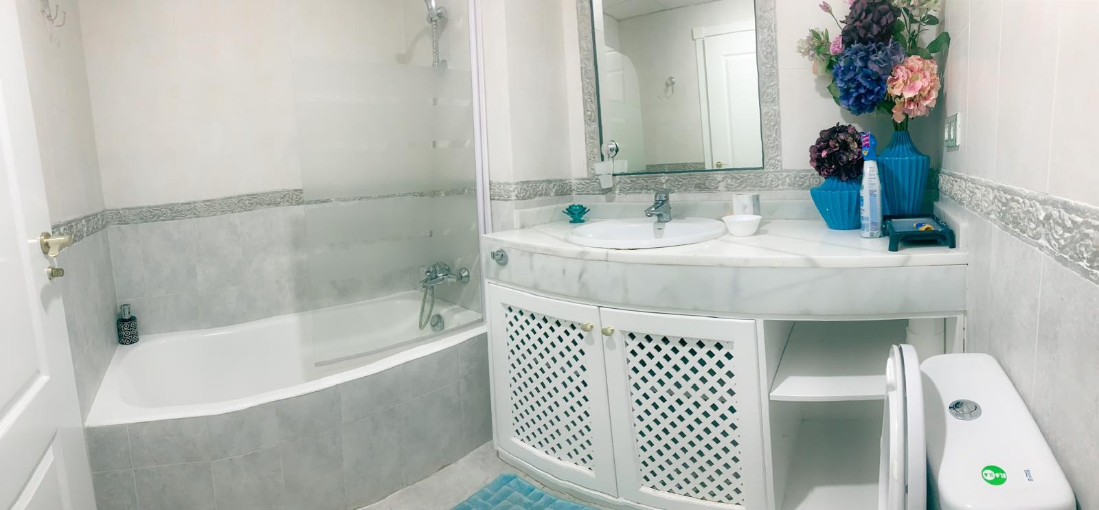 2 Bedroom Apartment in Estepona - Photo 15
