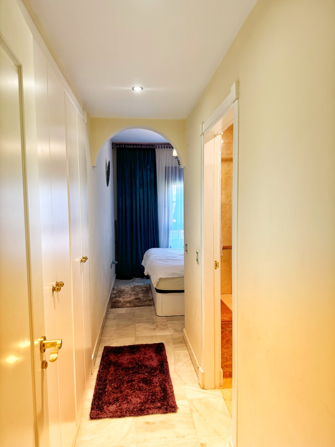 2 Bedroom Apartment in Estepona - Photo 7