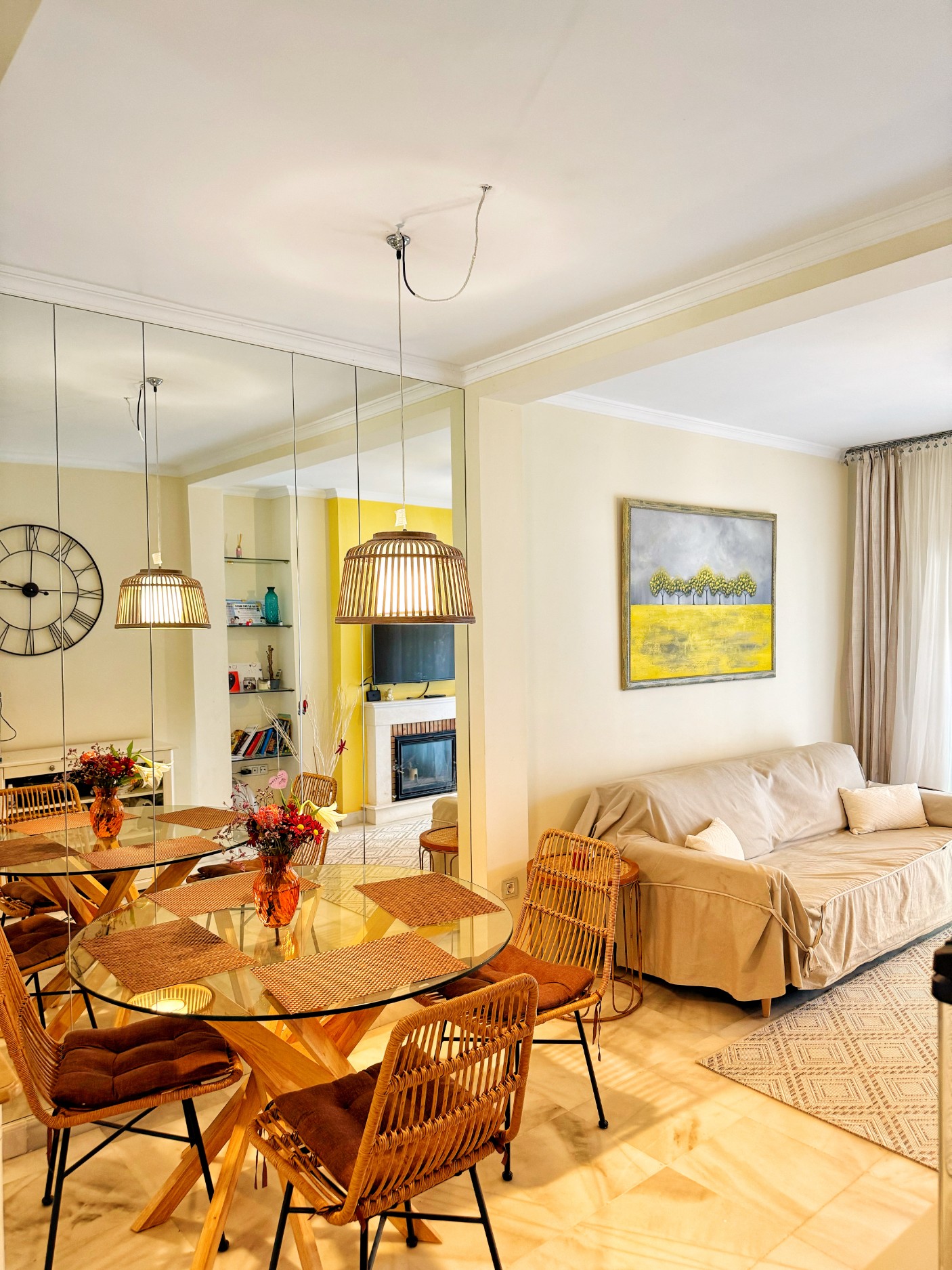 2 Bedroom Apartment in Estepona - Photo 3