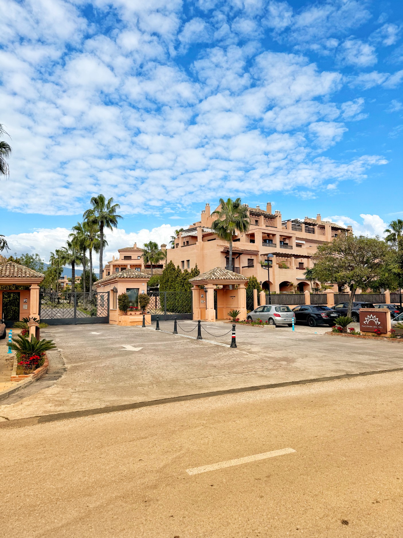 Apartment in New Golden Mile