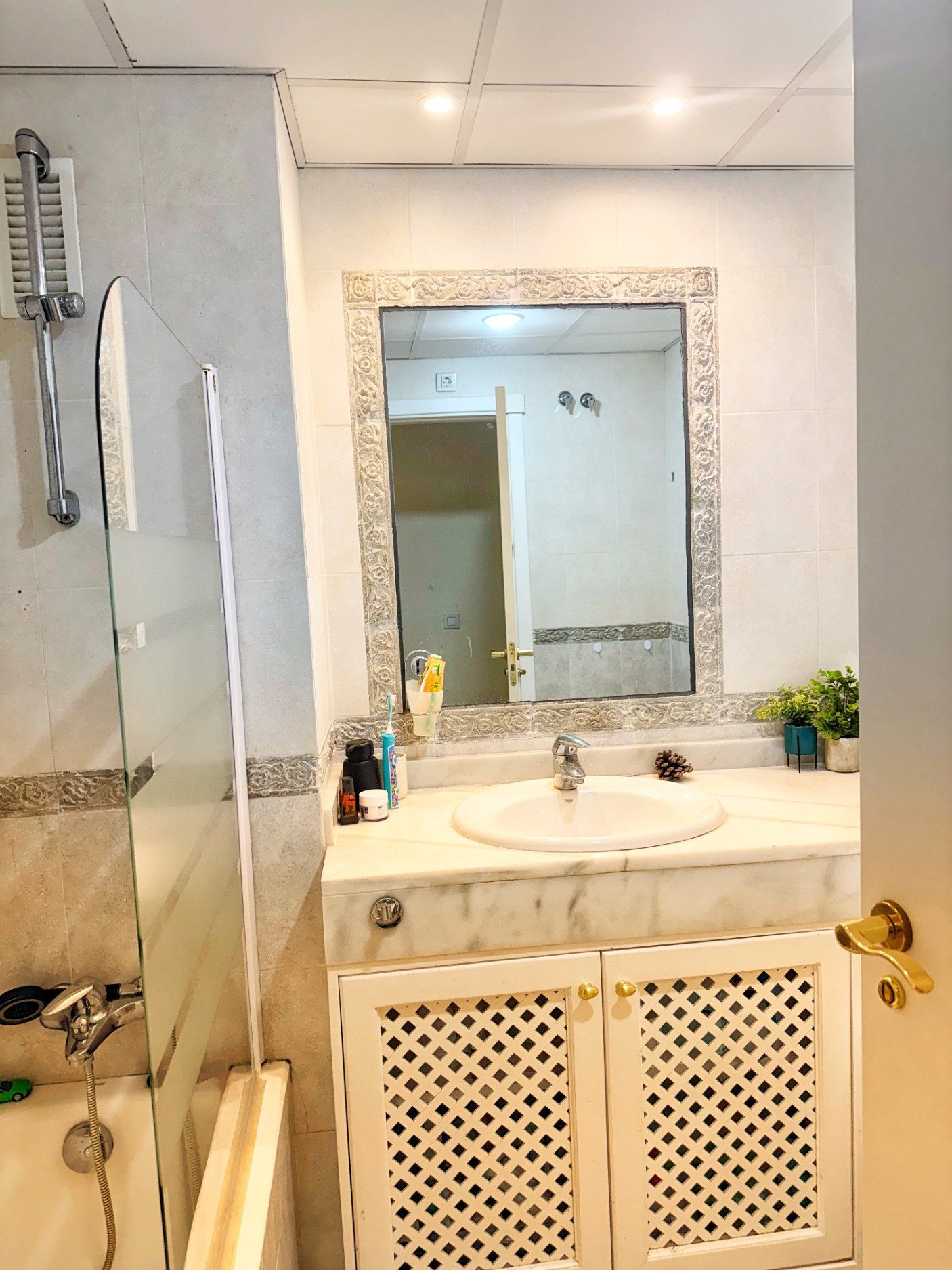 2 Bedroom Apartment in Estepona - Photo 13