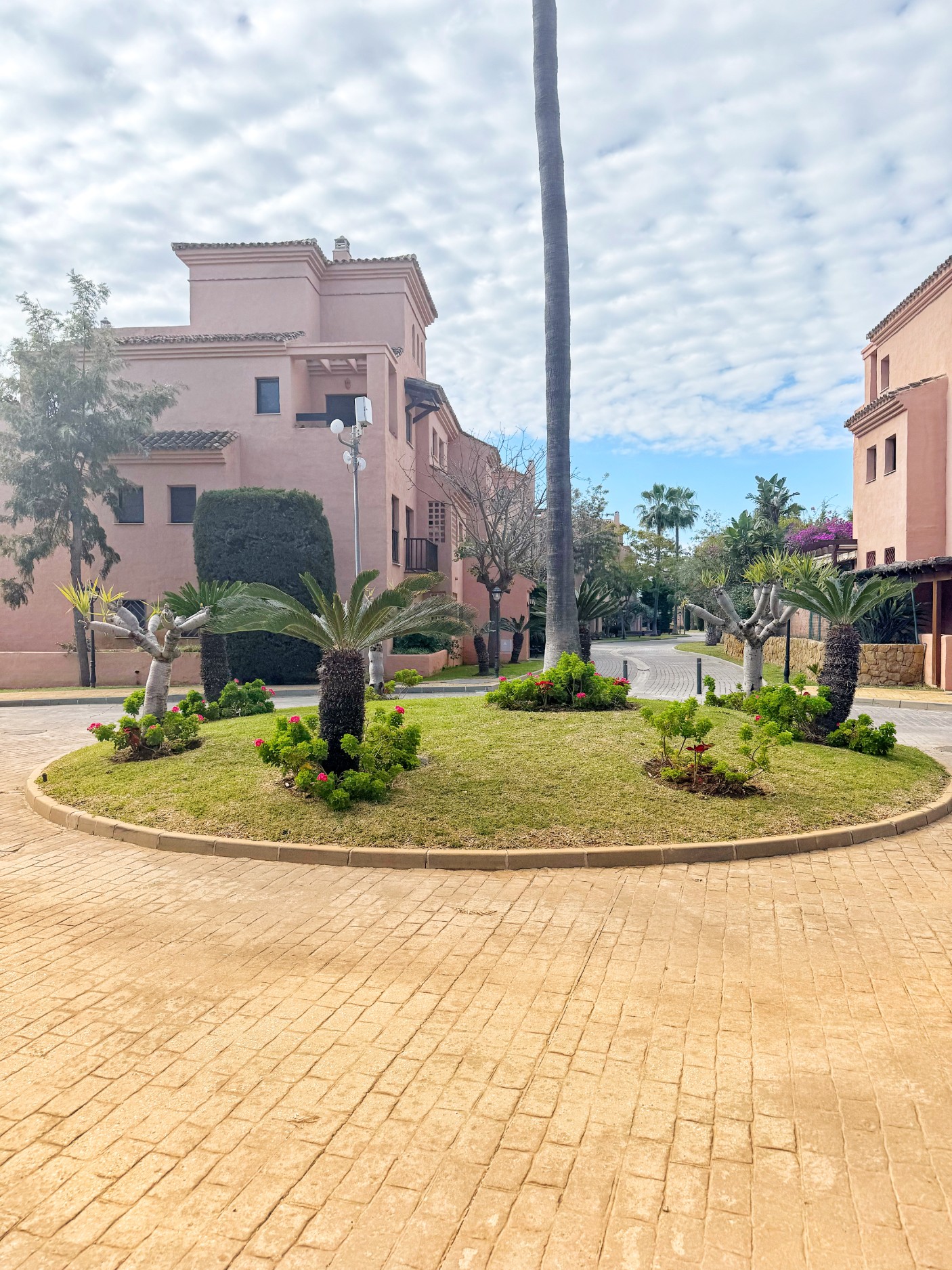 2 Bedroom Apartment in Estepona - Photo 23