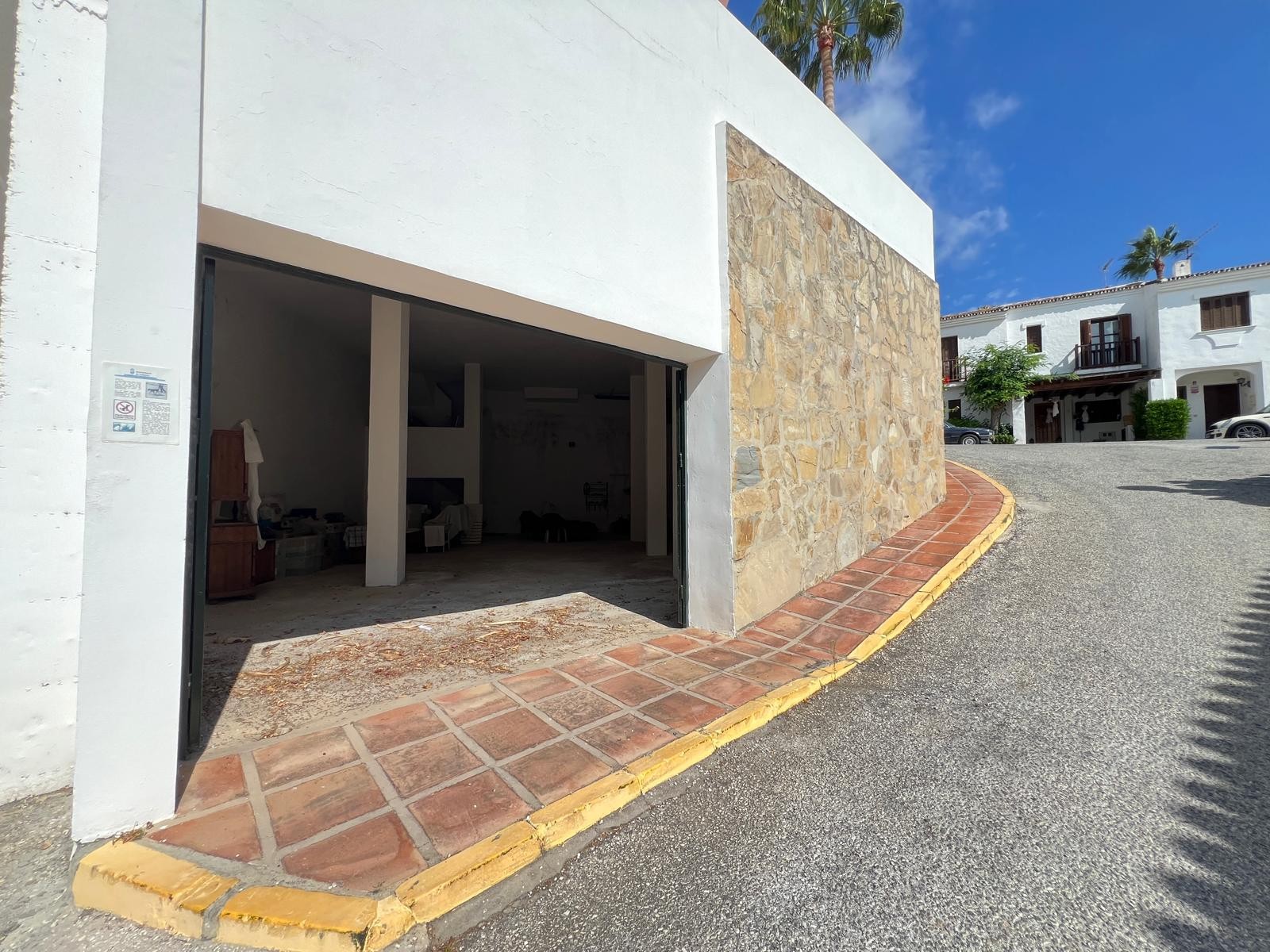 3 Bedroom Townhouse in Estepona - Фото 27