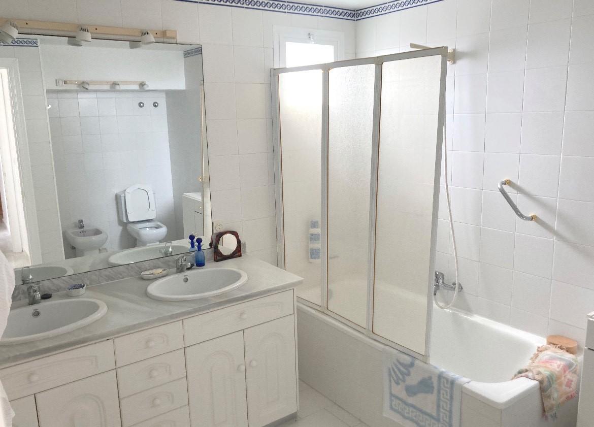 3 Bedroom Townhouse in Estepona - Фото 40