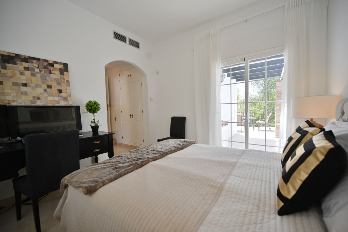 5 Bedroom Villa in Marbella - Foto 15