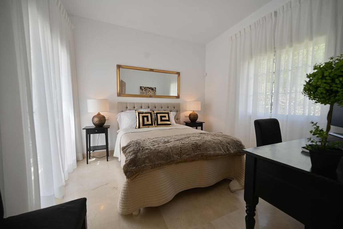 5 Bedroom Villa in Marbella - Foto 14