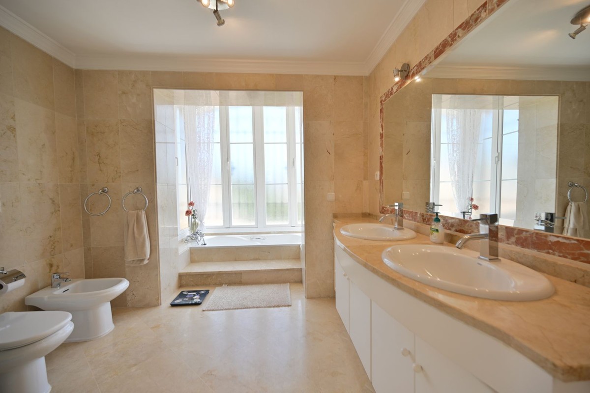 5 Bedroom Villa in Marbella - Foto 11