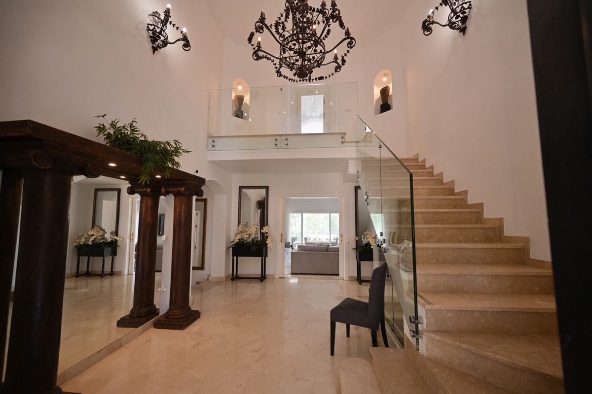 5 Bedroom Villa in Marbella - Foto 12