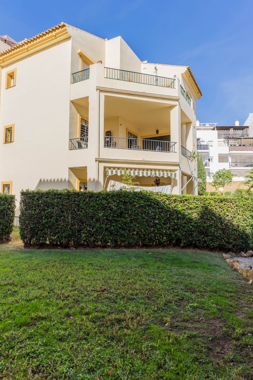 2 Bedroom Apartment in Mijas - Photo 11