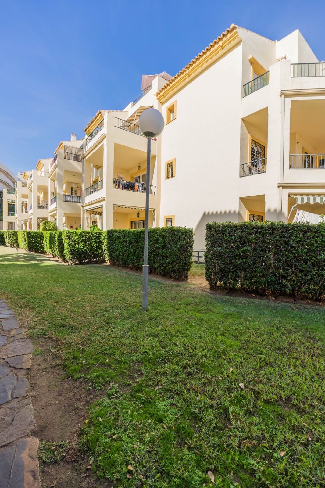 2 Bedroom Apartment in Mijas - Photo 12