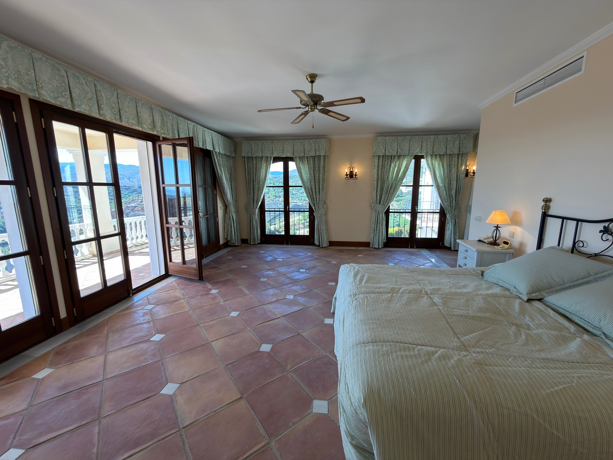 Moradia com 5 quartos com vista mar em Córdoba, Espanha – Foto 16