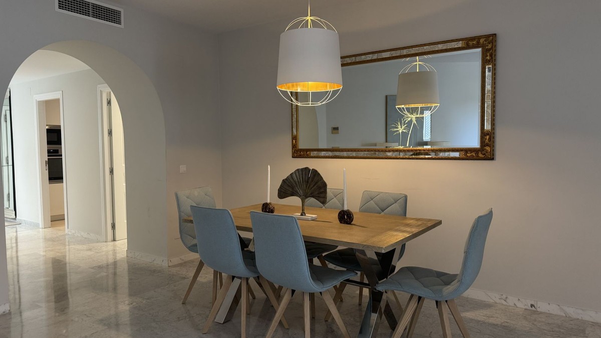 3 Bedroom Apartment in Marbella - Photo 7