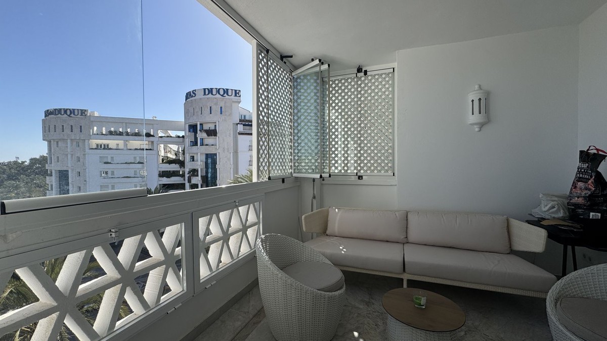 3 Bedroom Apartment in Marbella - Photo 6
