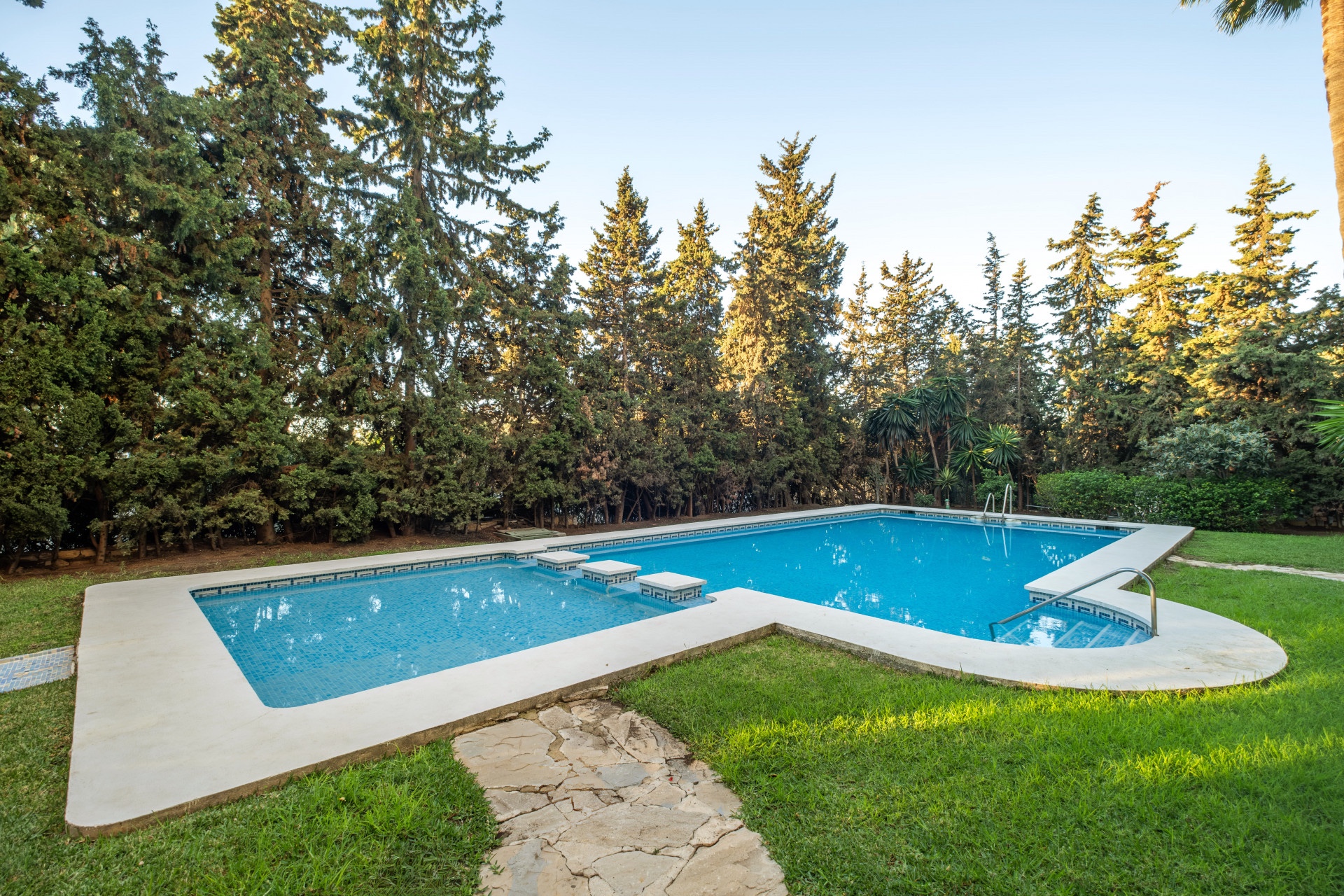 2 Bedroom Apartment in Marbella - Photo 15