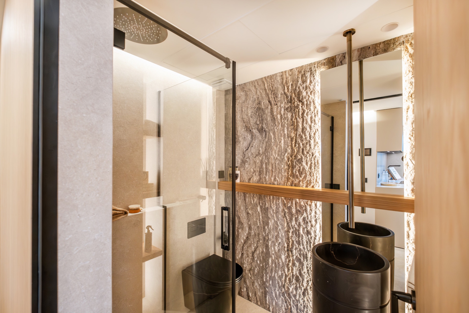 2 Bedroom Apartment in Marbella - Photo 12
