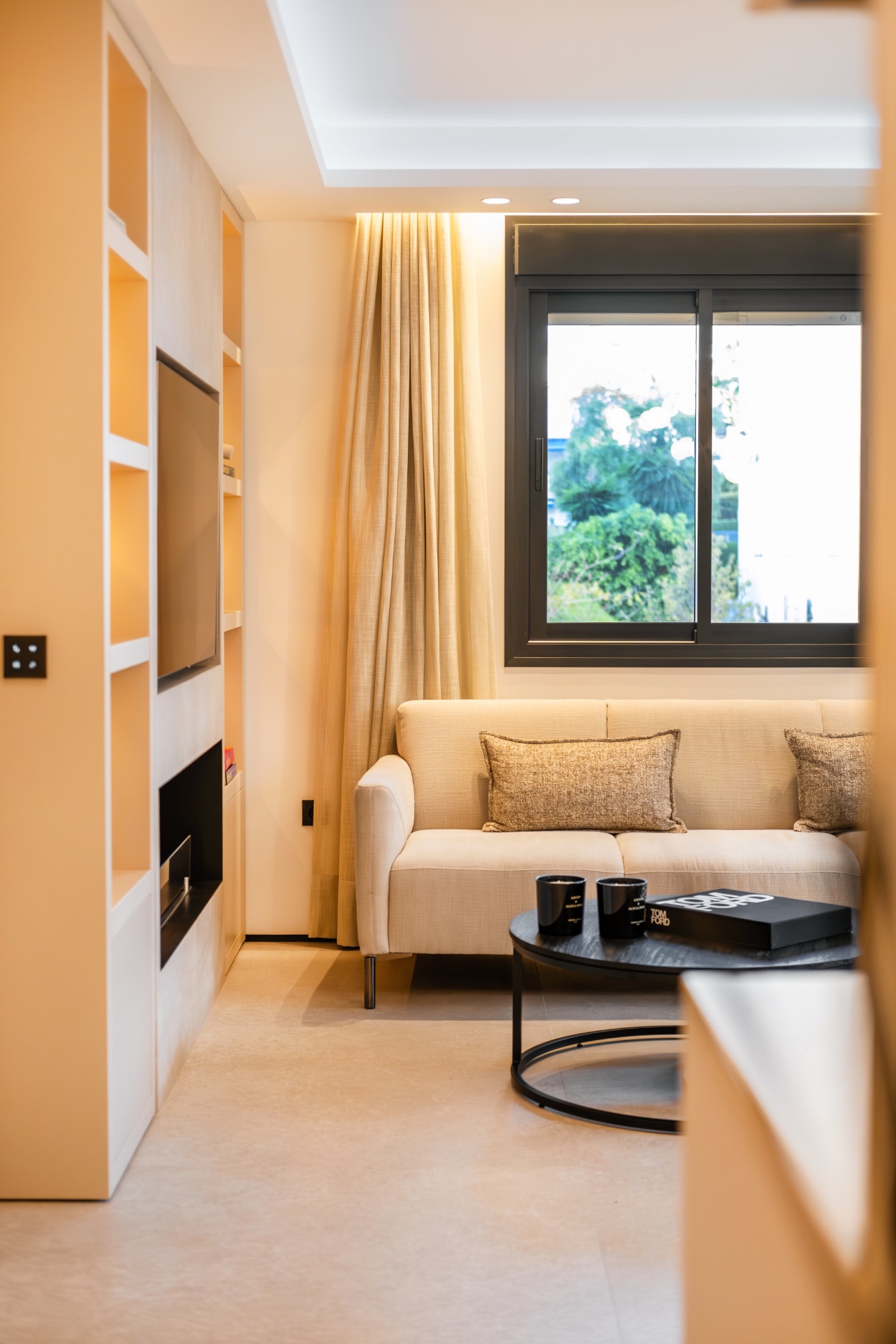 2 Bedroom Apartment in Marbella - Photo 13
