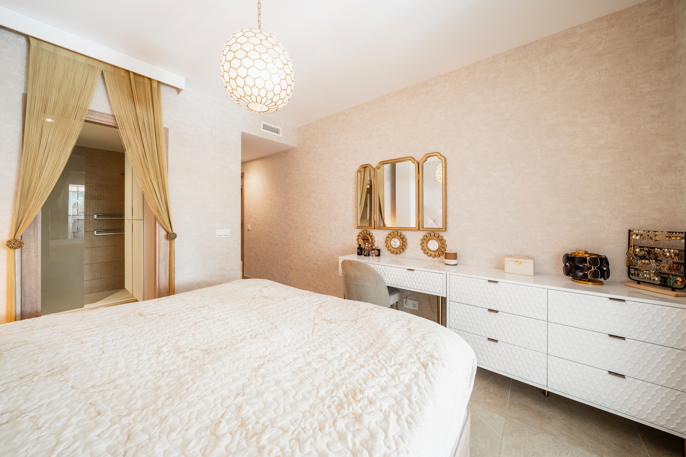 3 Bedroom Apartment in Estepona - Photo 19