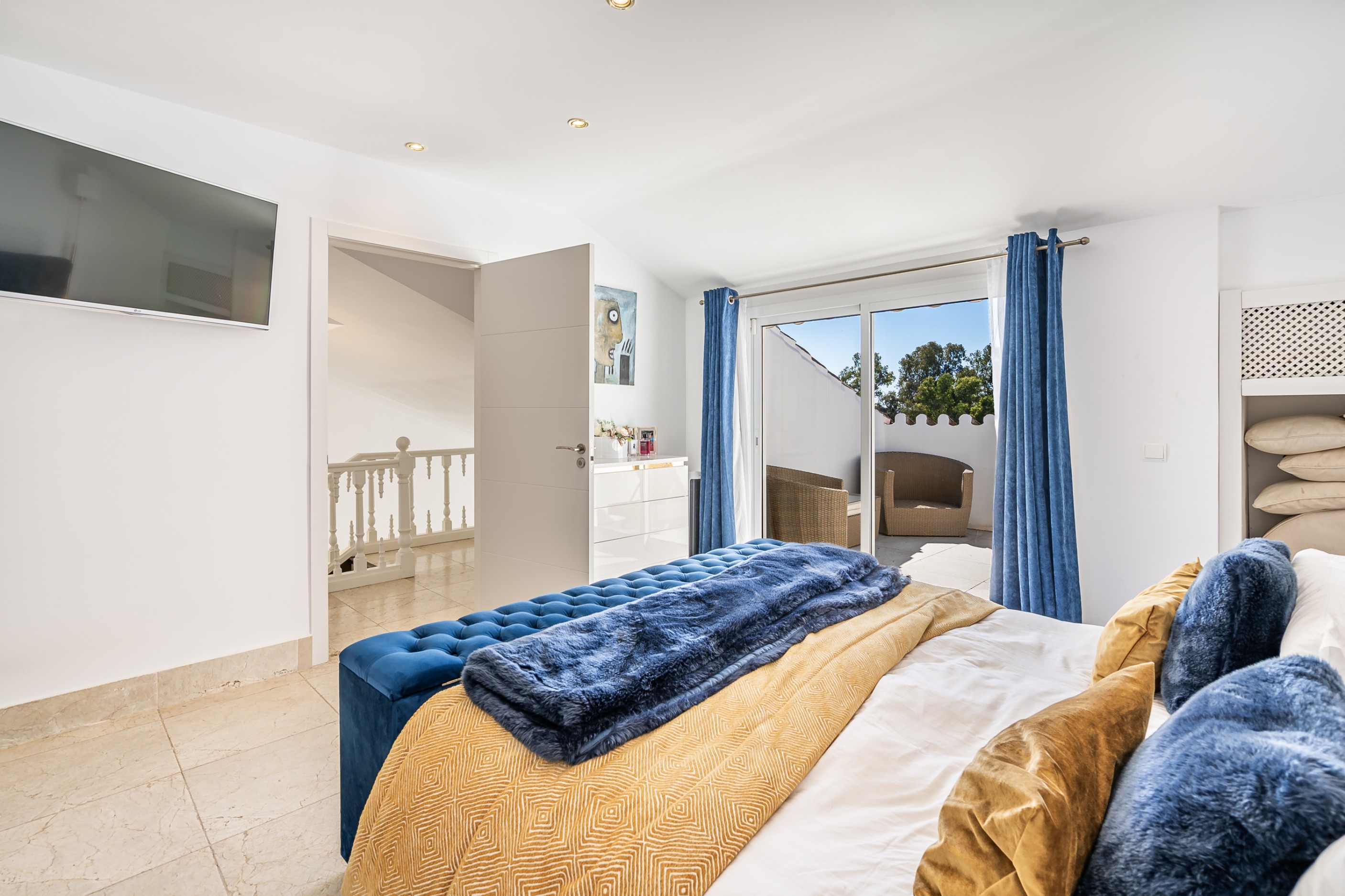 5 Bedroom Villa in Estepona - Photo 13