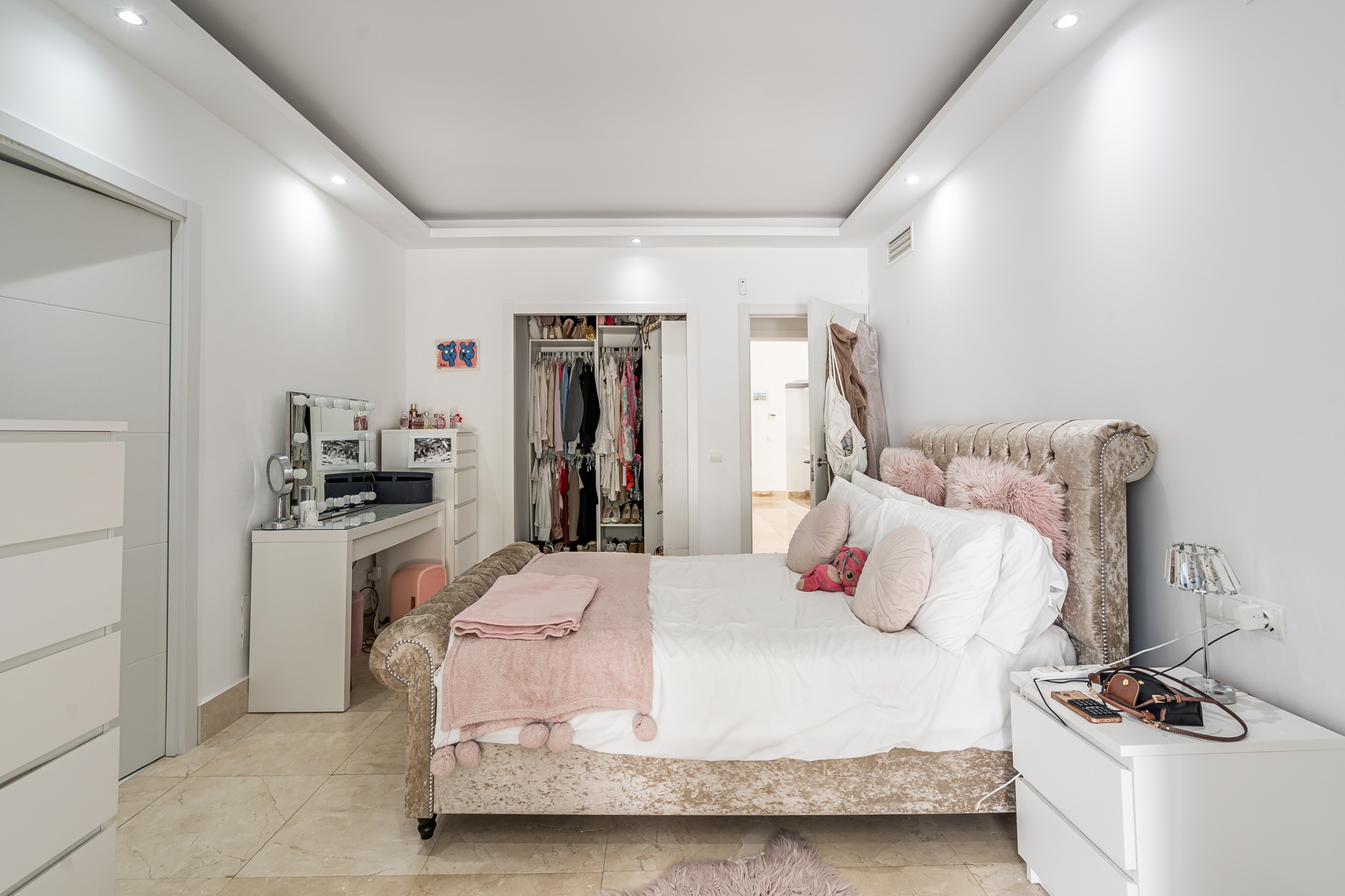 5 Bedroom Villa in Estepona - Photo 5