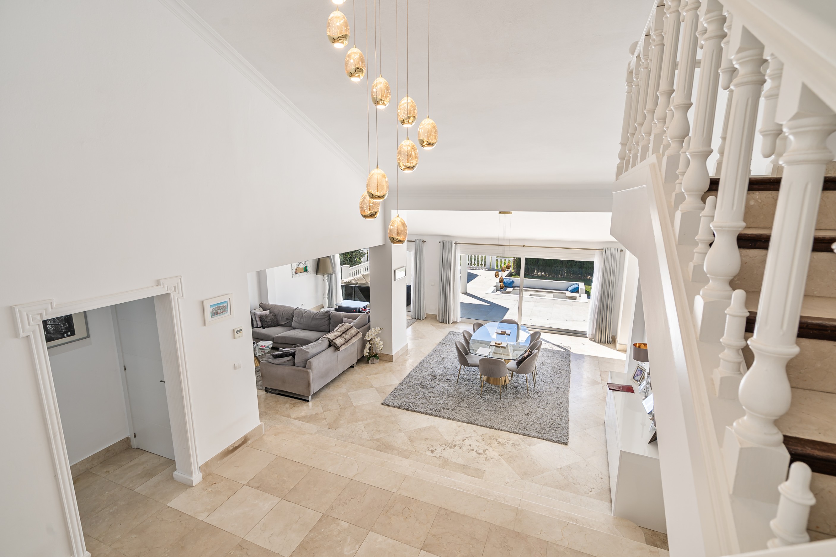 5 Bedroom Villa in Estepona - Photo 11