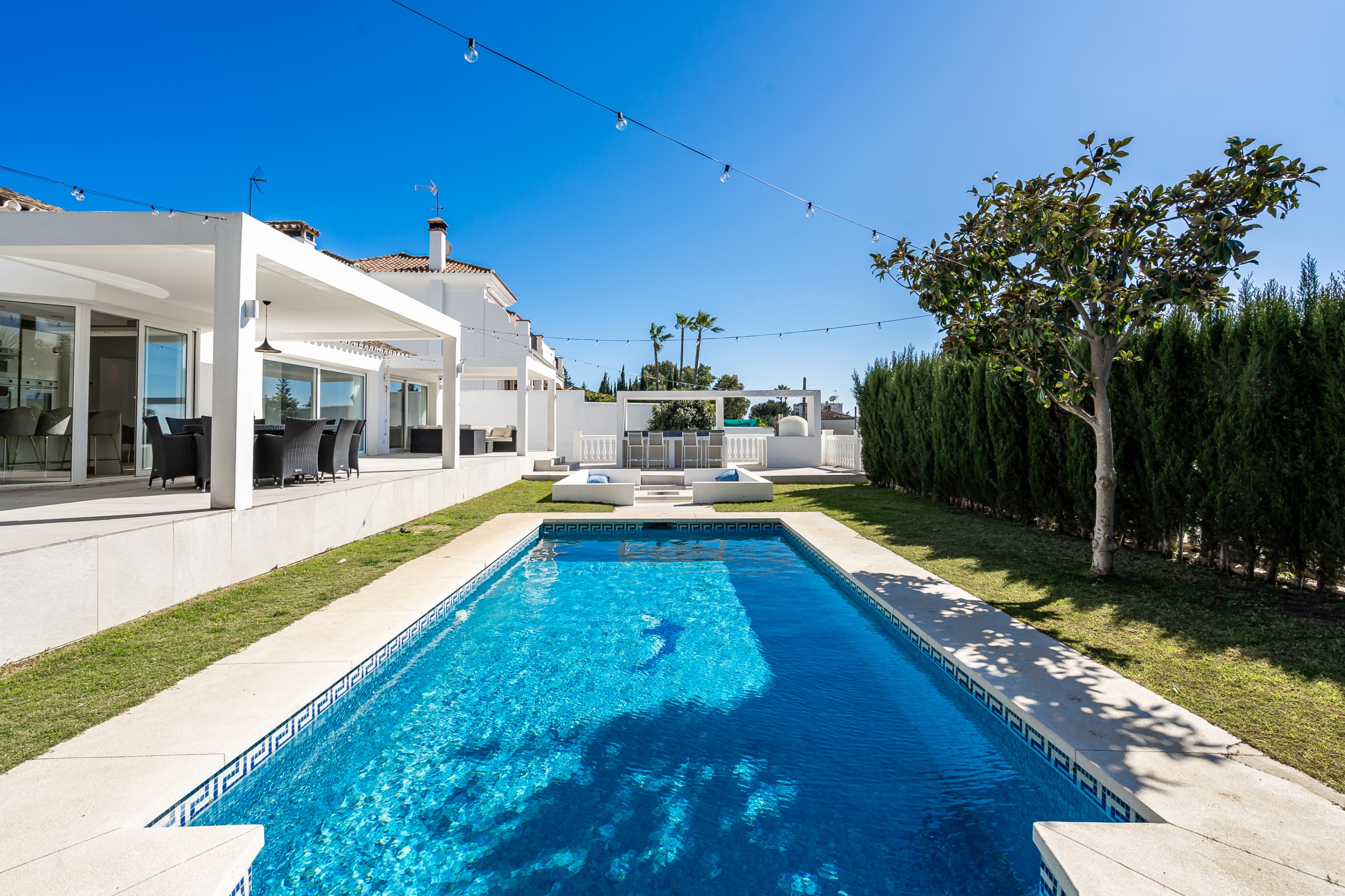 5 Bedroom Villa in Estepona - Photo 30