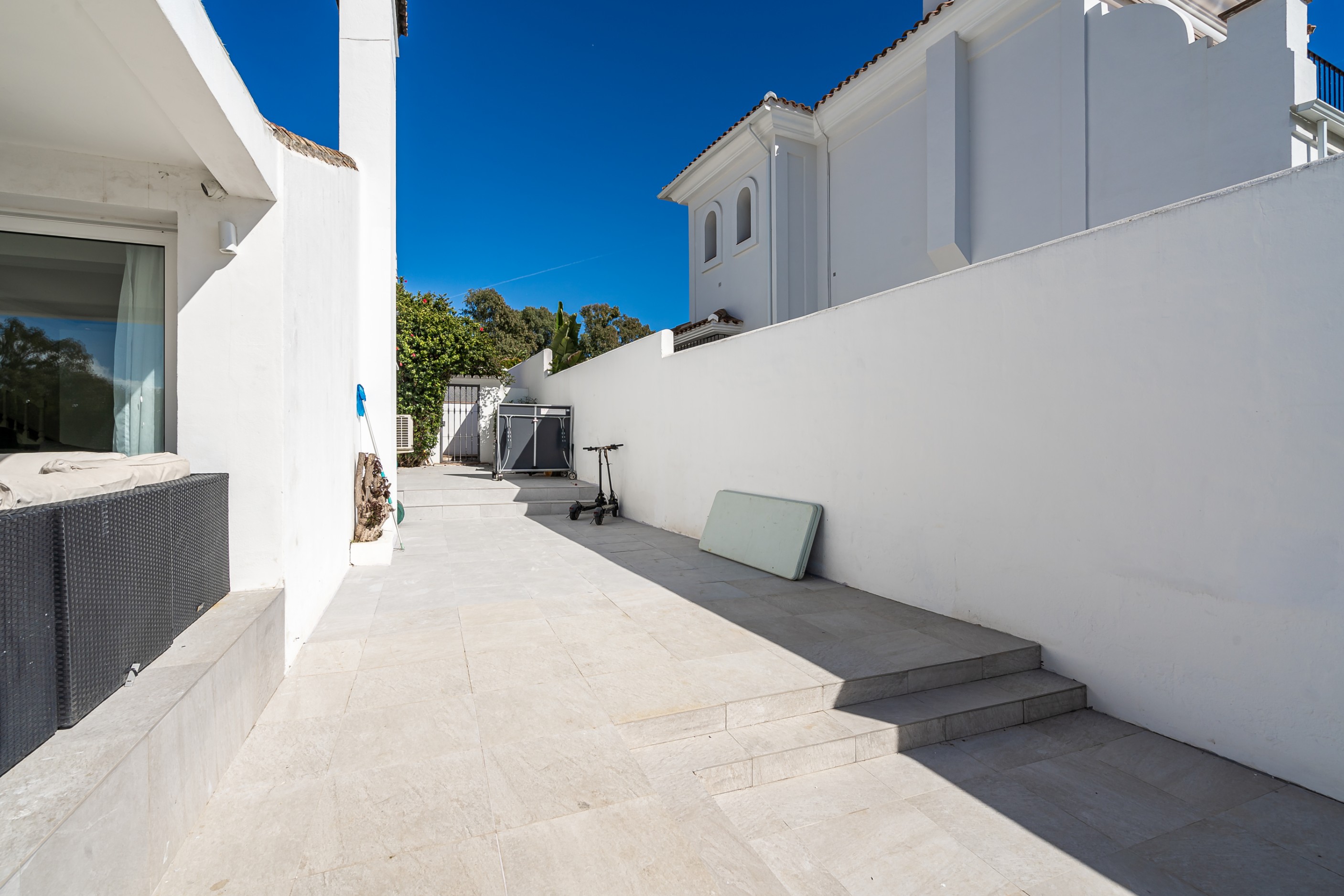 5 Bedroom Villa in Estepona - Photo 36