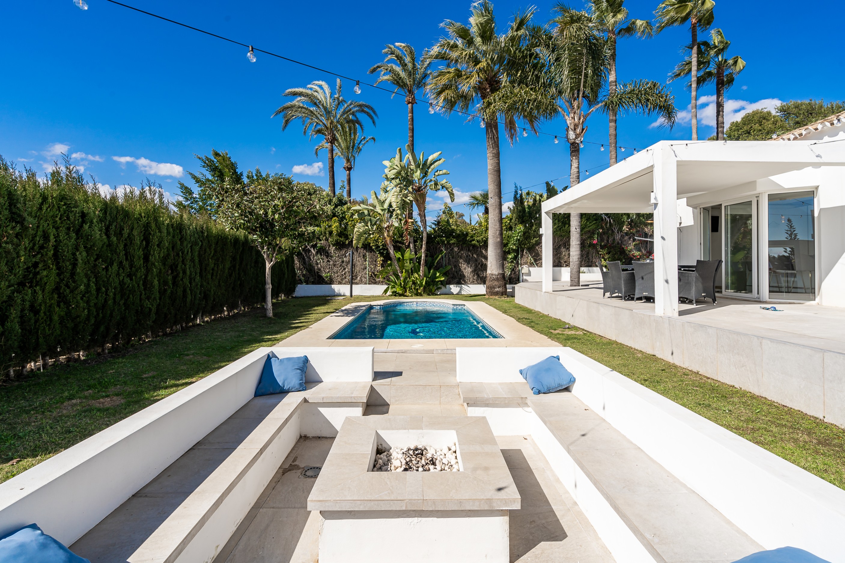 5 Bedroom Villa in Estepona - Photo 32
