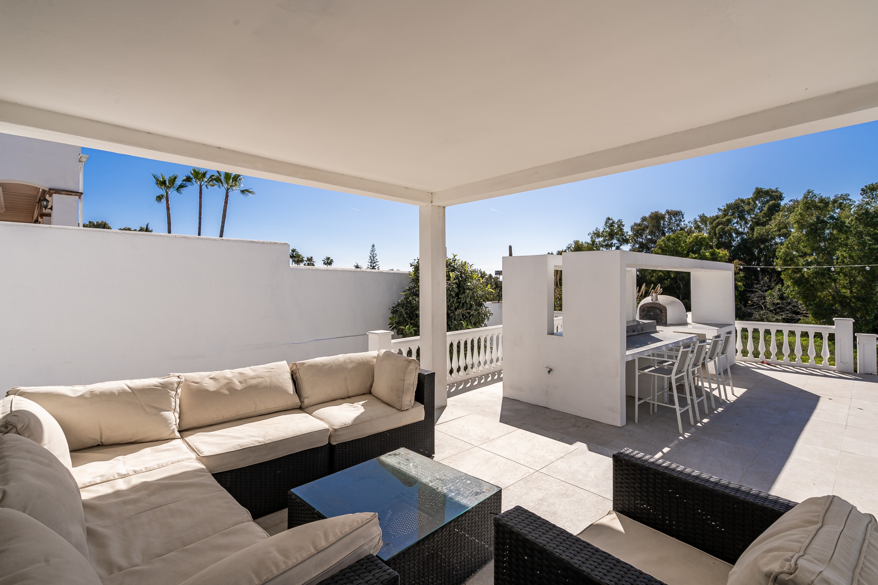 5 Bedroom Villa in Estepona - Photo 37
