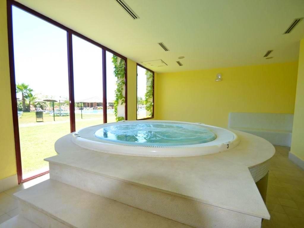 1 Bedroom Apartment in Estepona - Photo 25