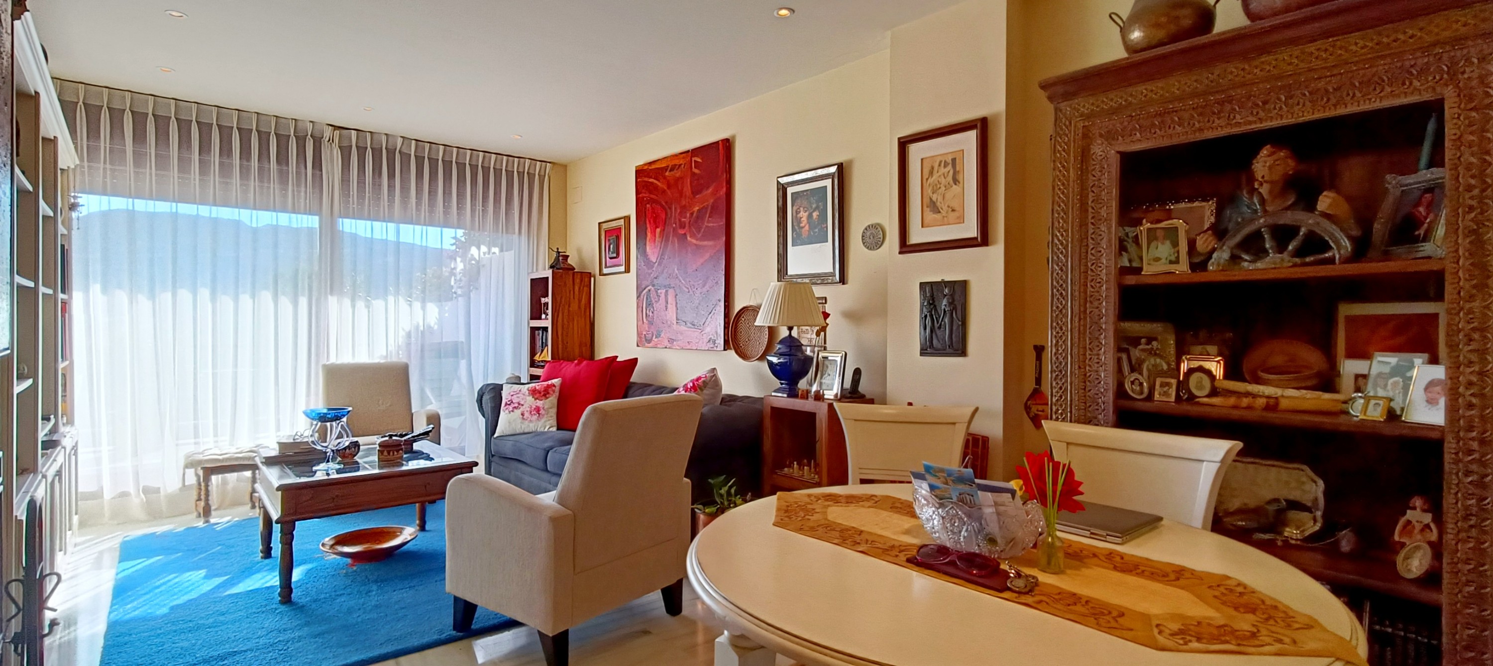 1 Bedroom Apartment in Estepona - Photo 2