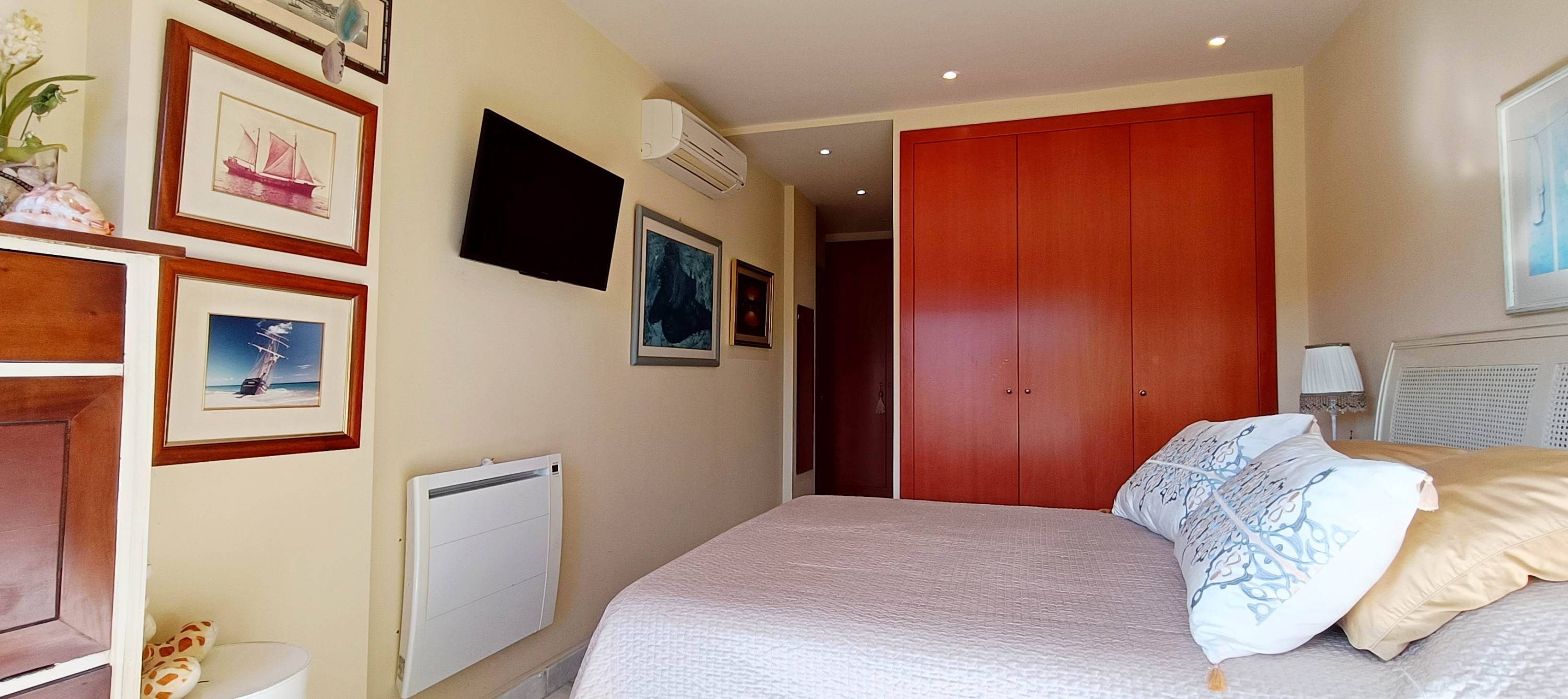 1 Bedroom Apartment in Estepona - Photo 18
