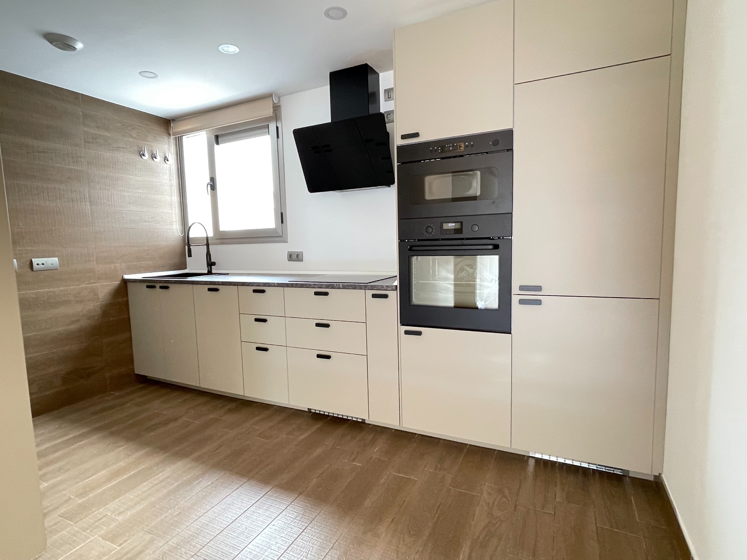 3 Bedroom Apartment in San Pedro de Alcántara - Photo 2