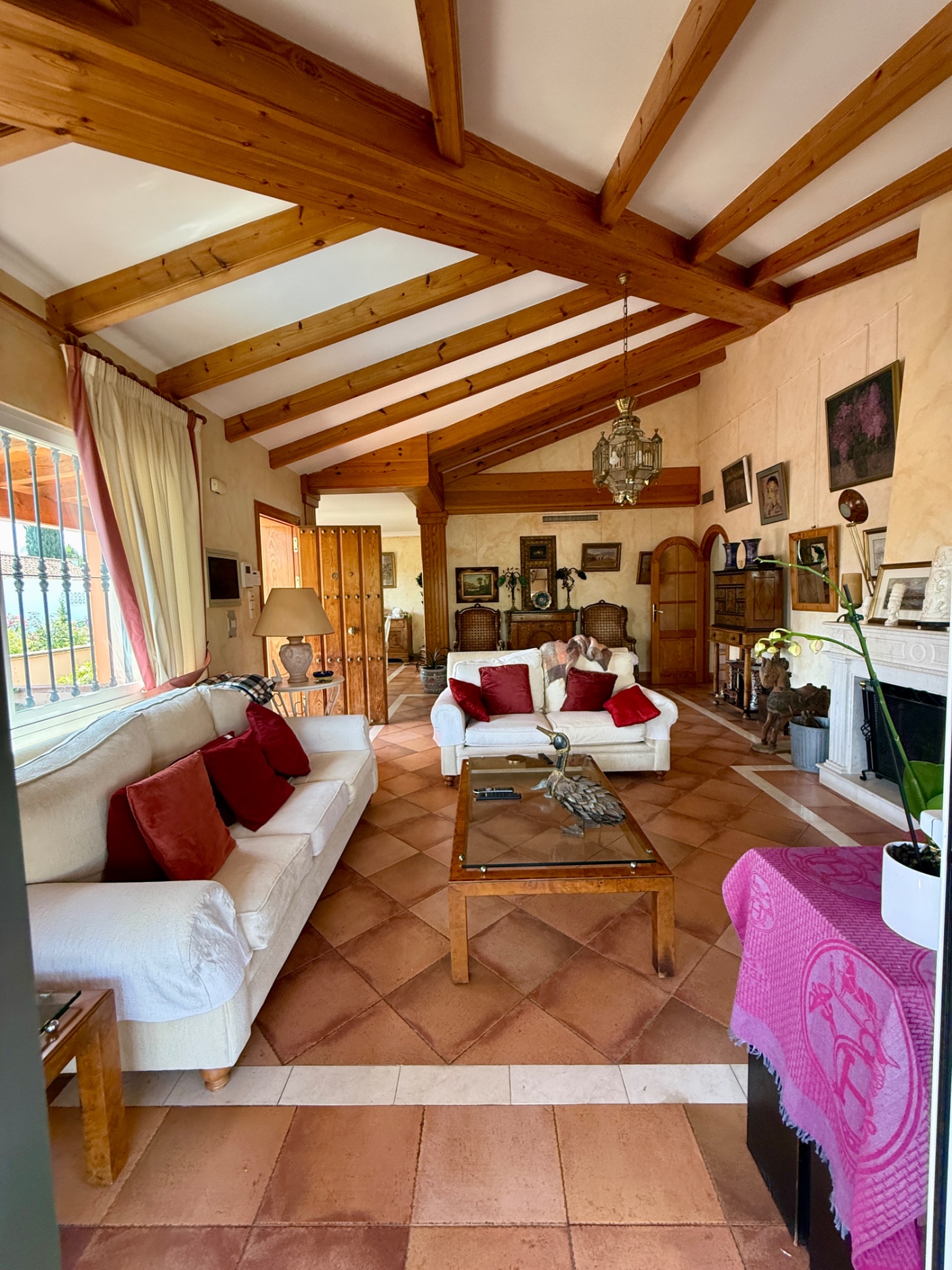 5 Bedroom Villa in Marbella - Photo 4