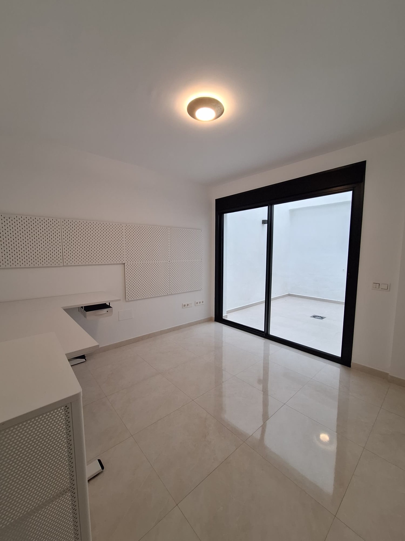 4 Bedroom Villa in Marbella - Photo 22