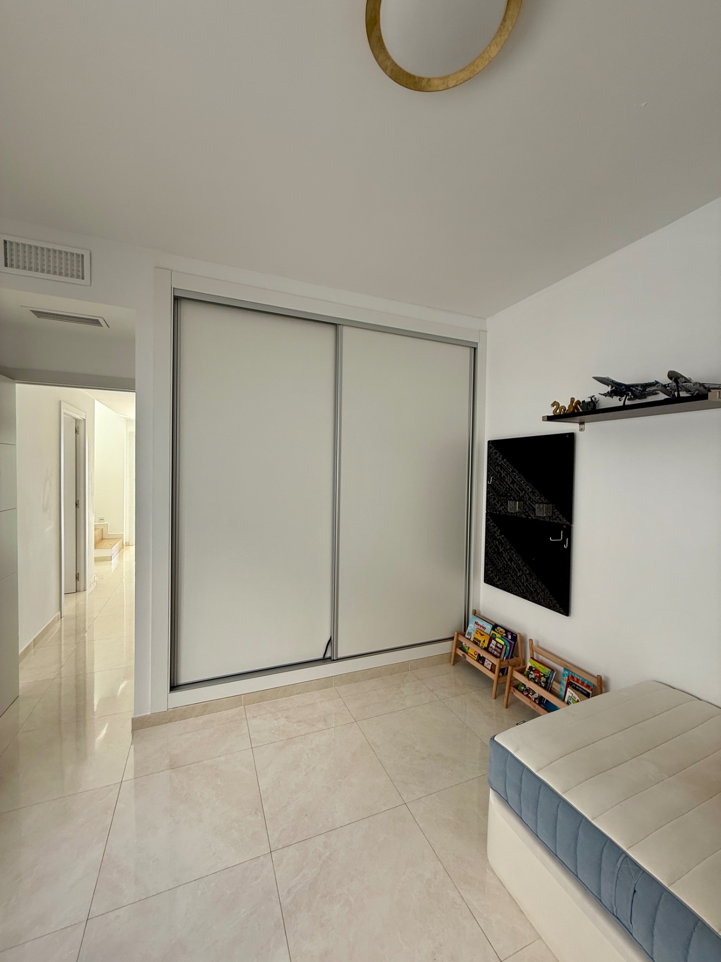 4 Bedroom Villa in Marbella - Photo 19